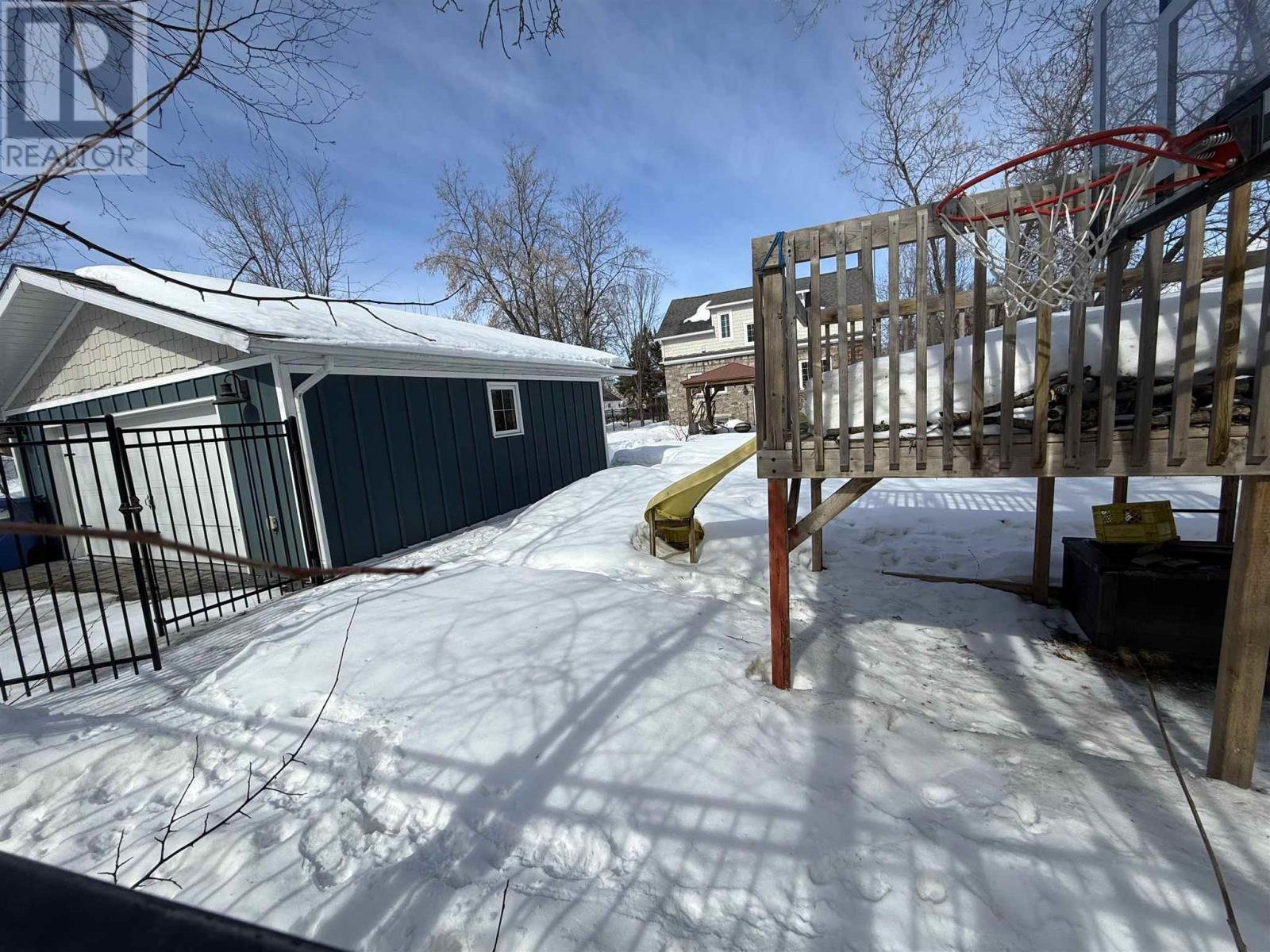 109 King Street Property Photo 9