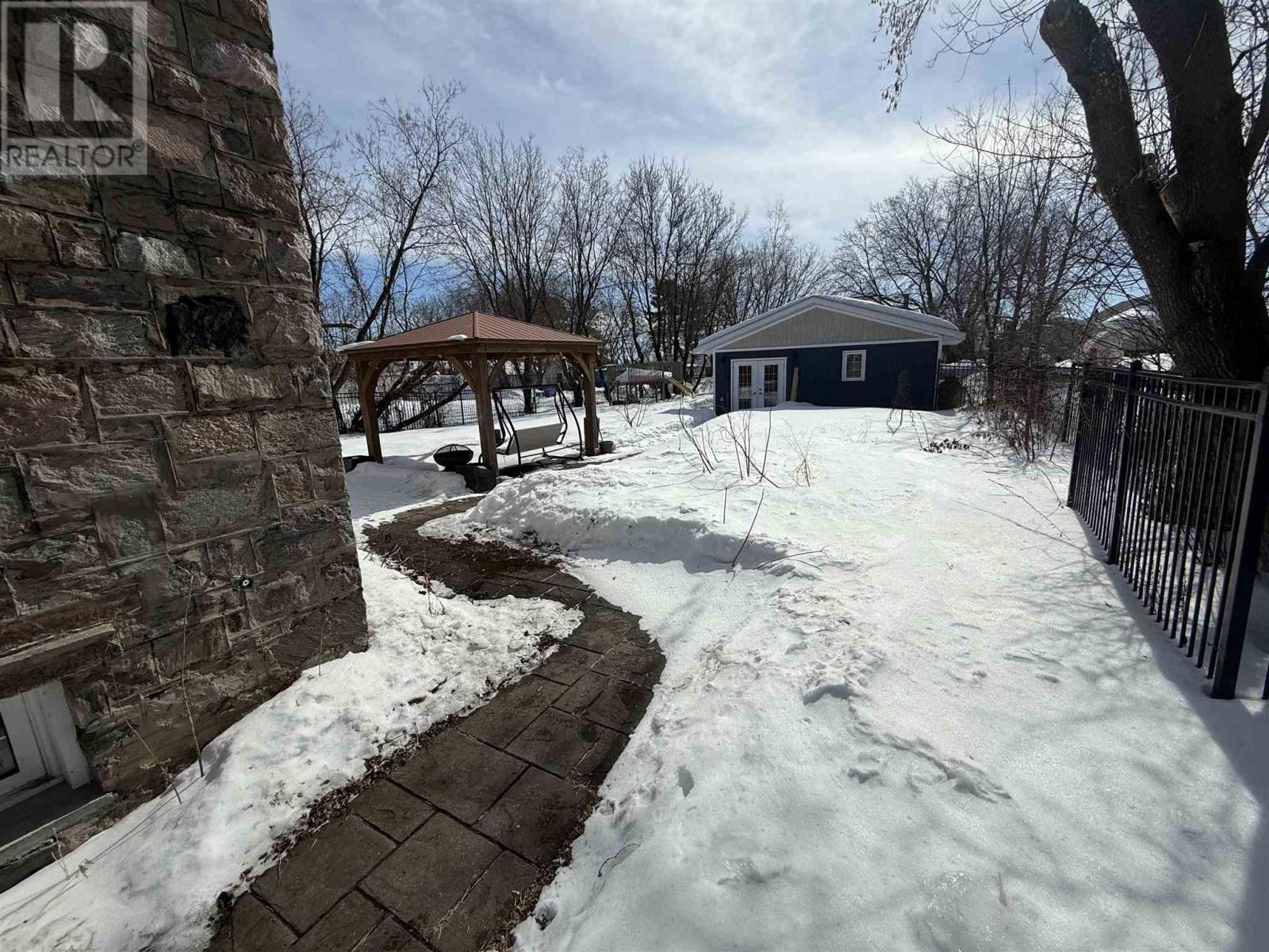 109 King Street Property Photo 10