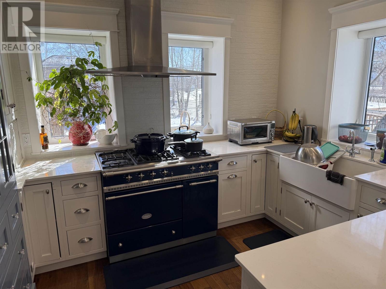 109 King Street Property Photo 16
