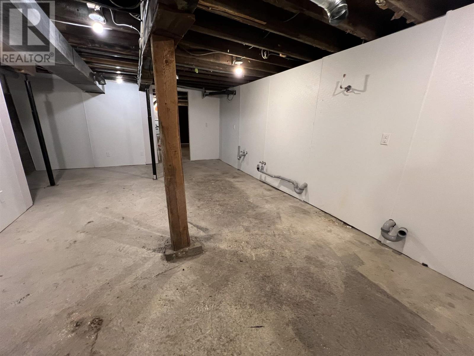 336 Second St Property Photo 8