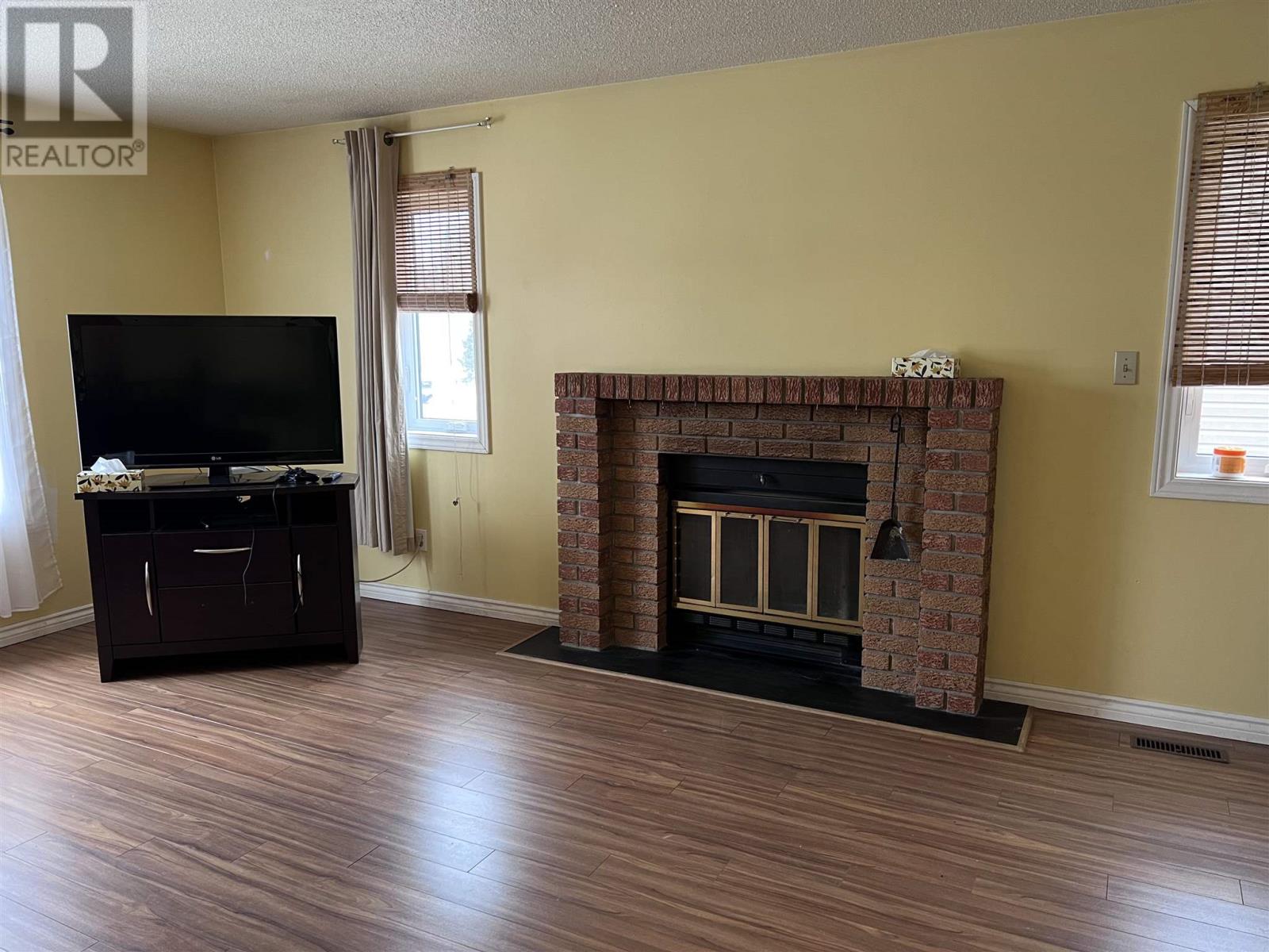 25 Nicolet Dr Property Photo 3