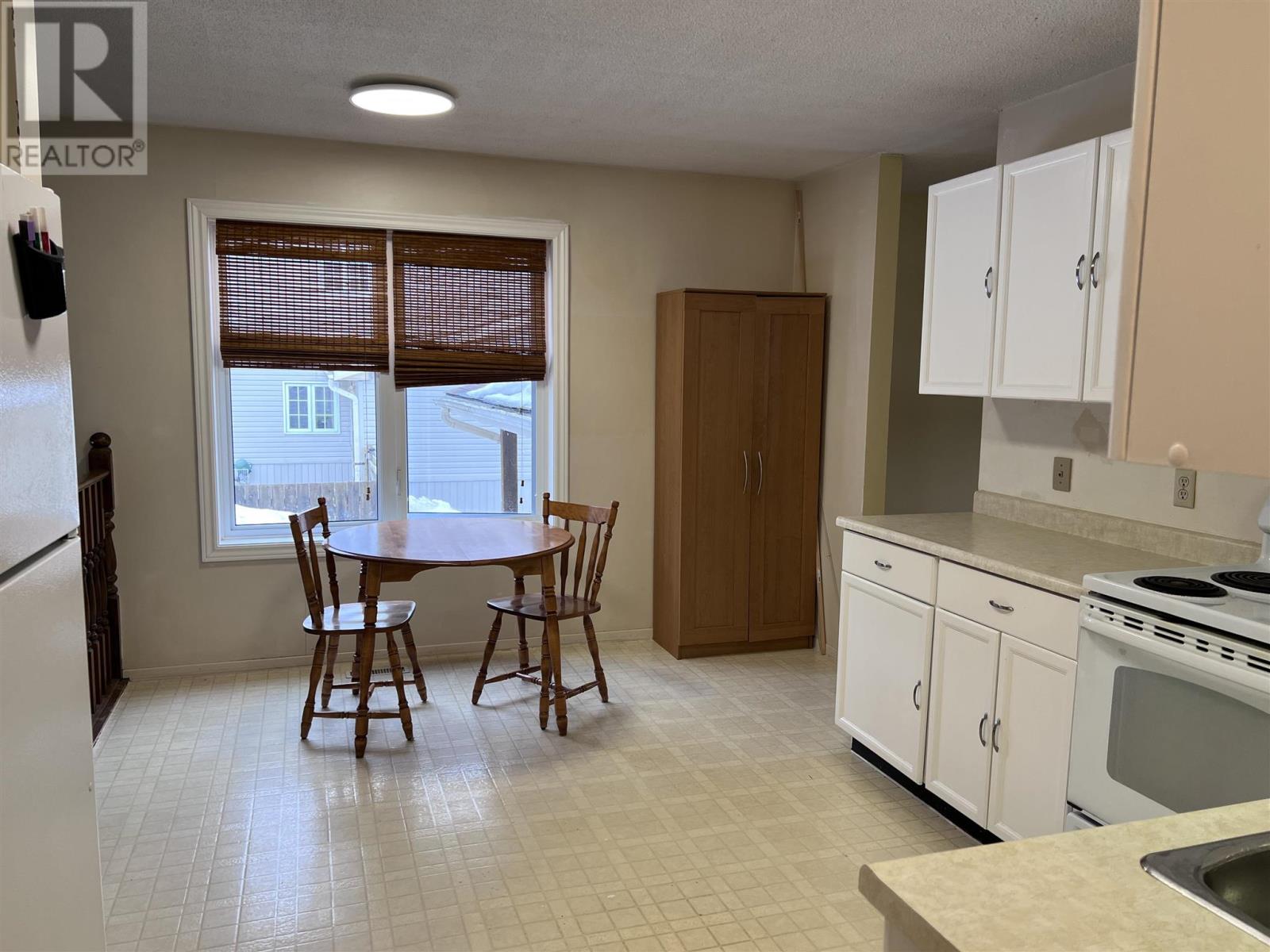 25 Nicolet Dr Property Photo 10