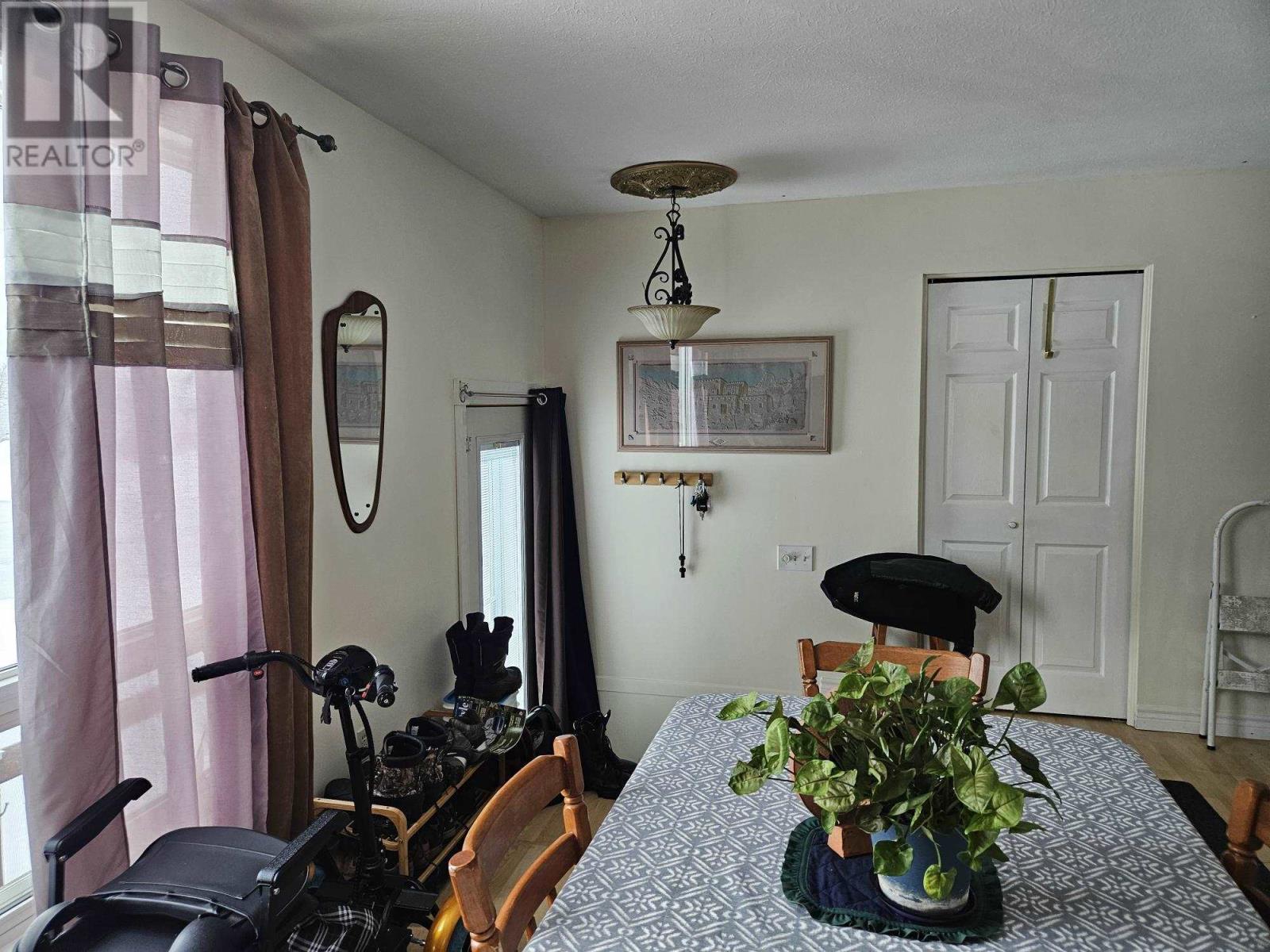 4 Fisher Ave Property Photo 6