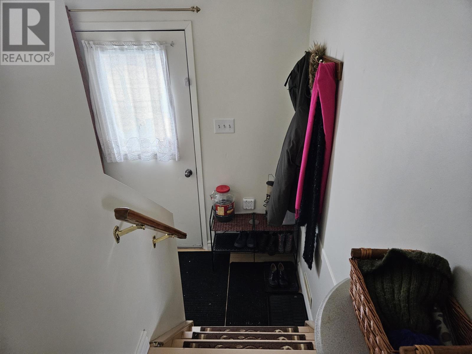 4 Fisher Ave Property Photo 14