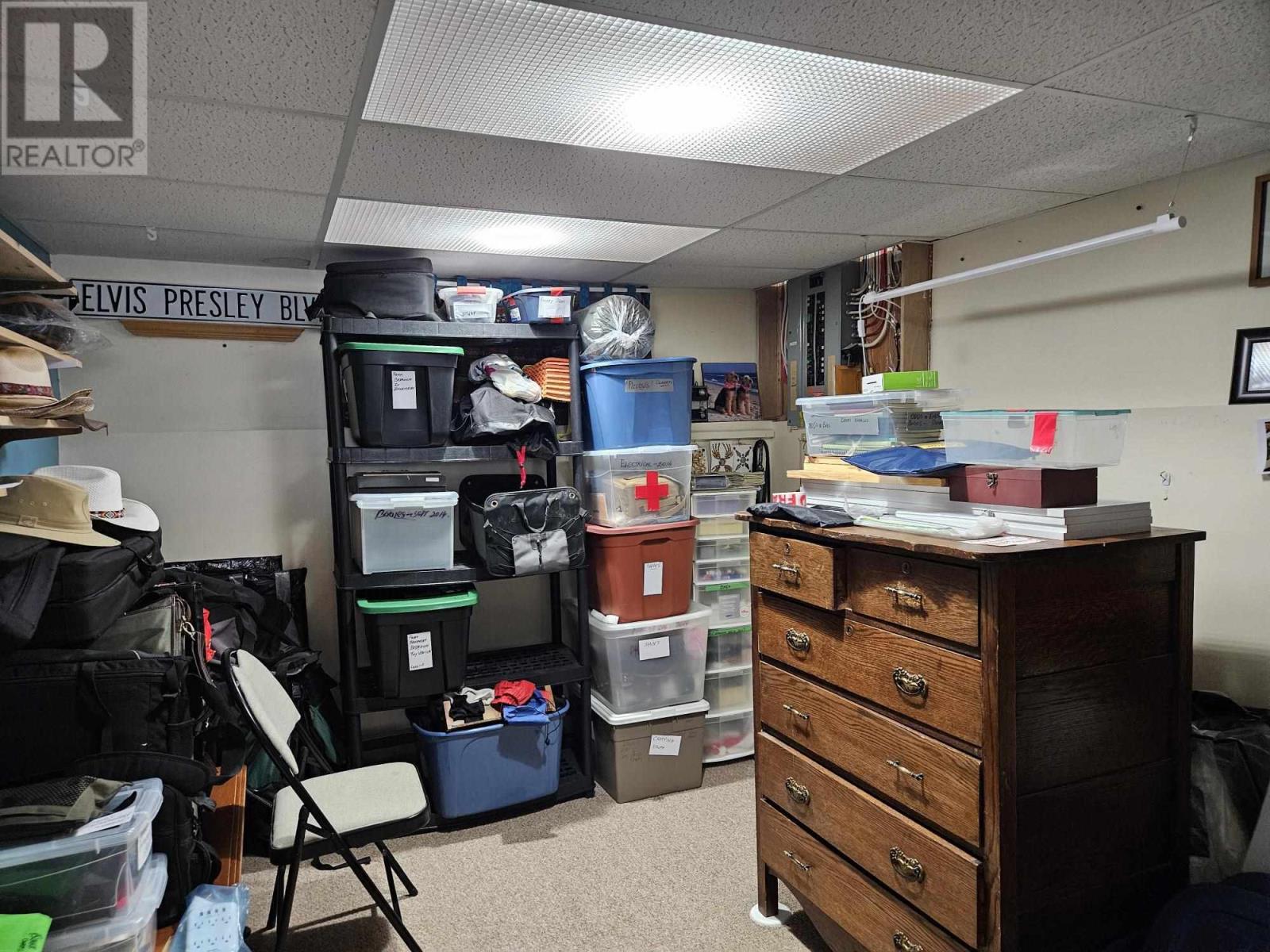 4 Fisher Ave Property Photo 19