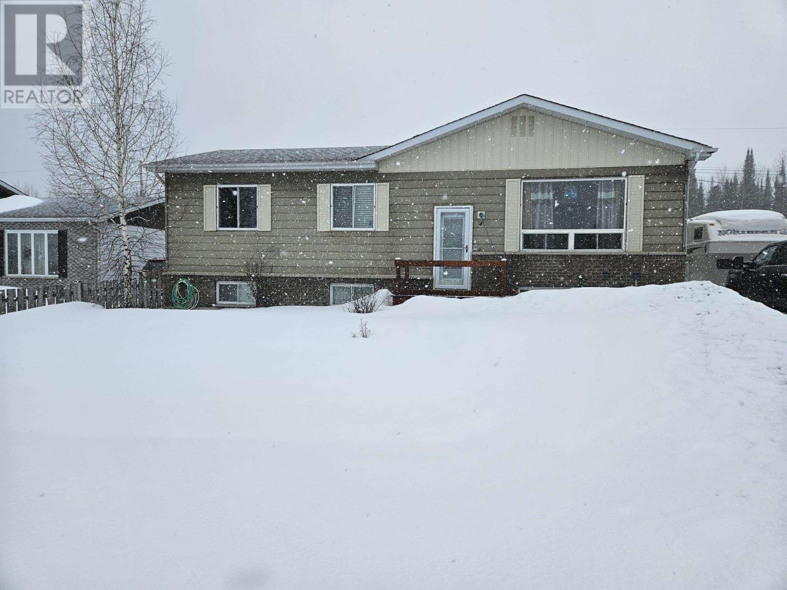 4 Fisher Ave Property Photo 33