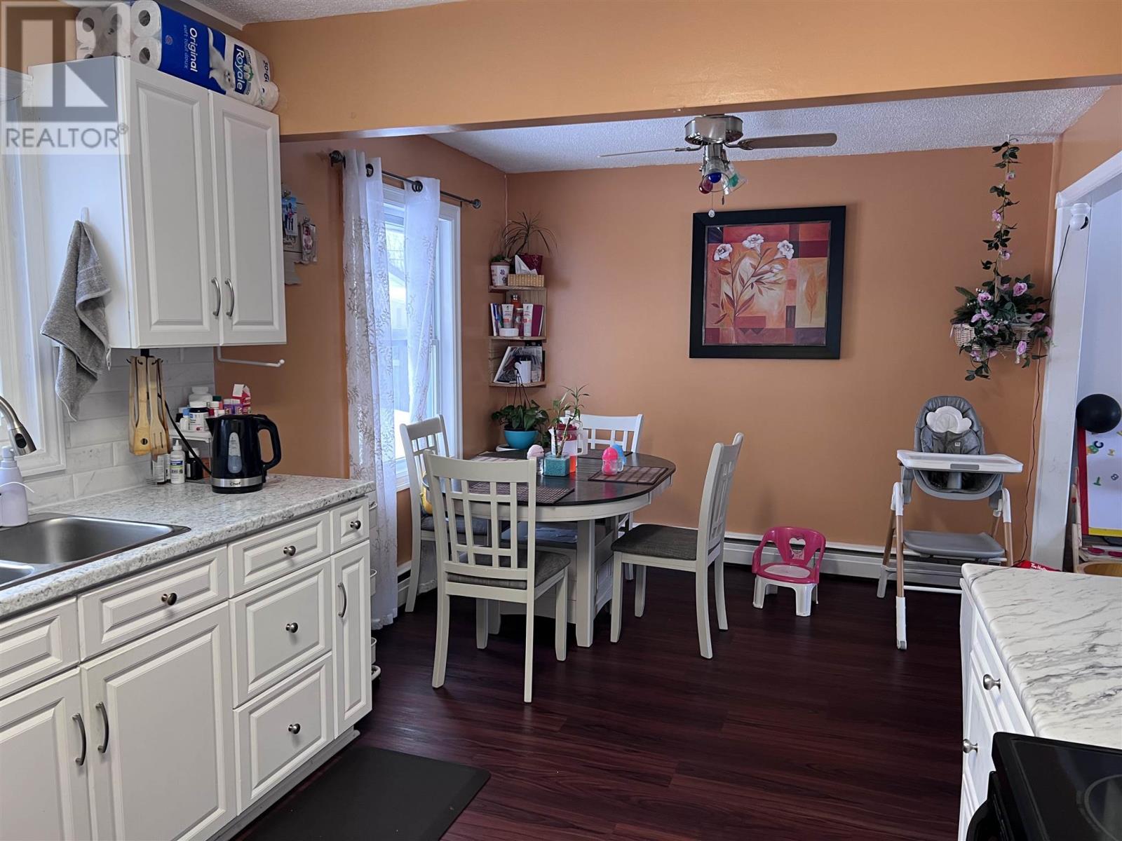 4 Sund Cres Property Photo 7