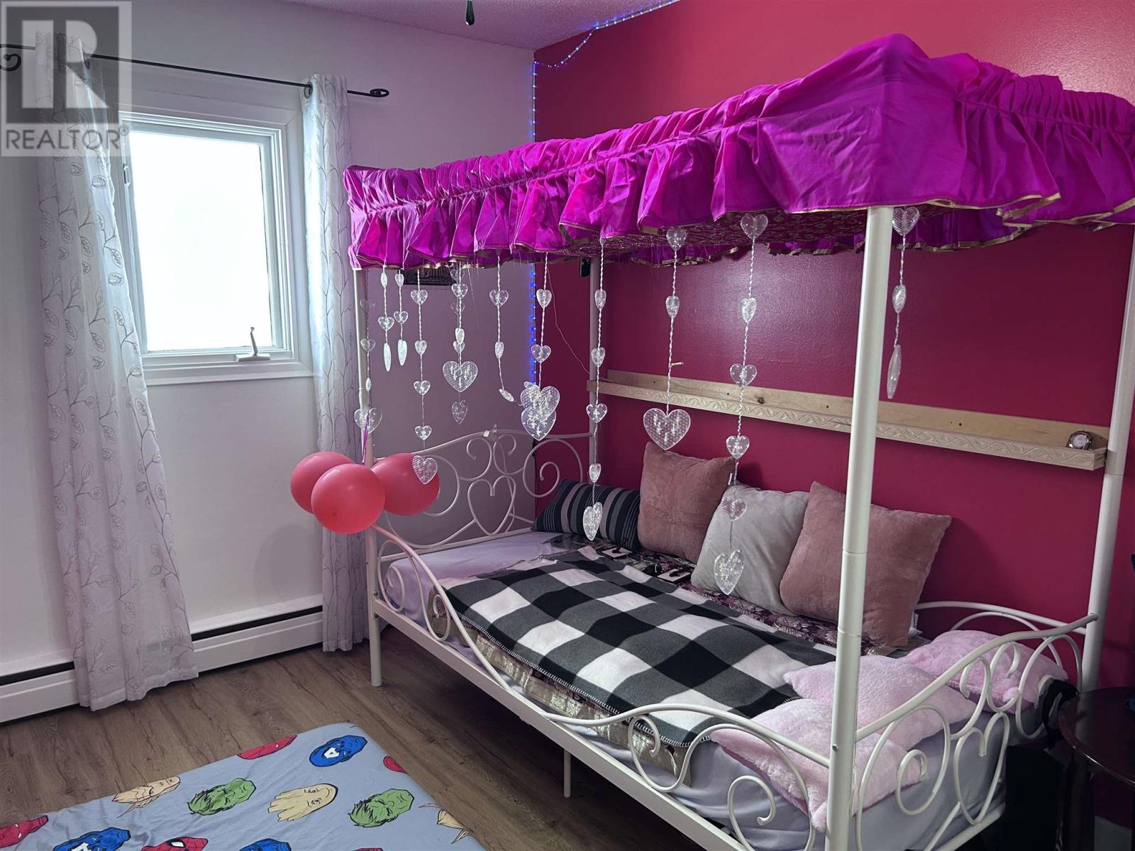 4 Sund Cres Property Photo 14