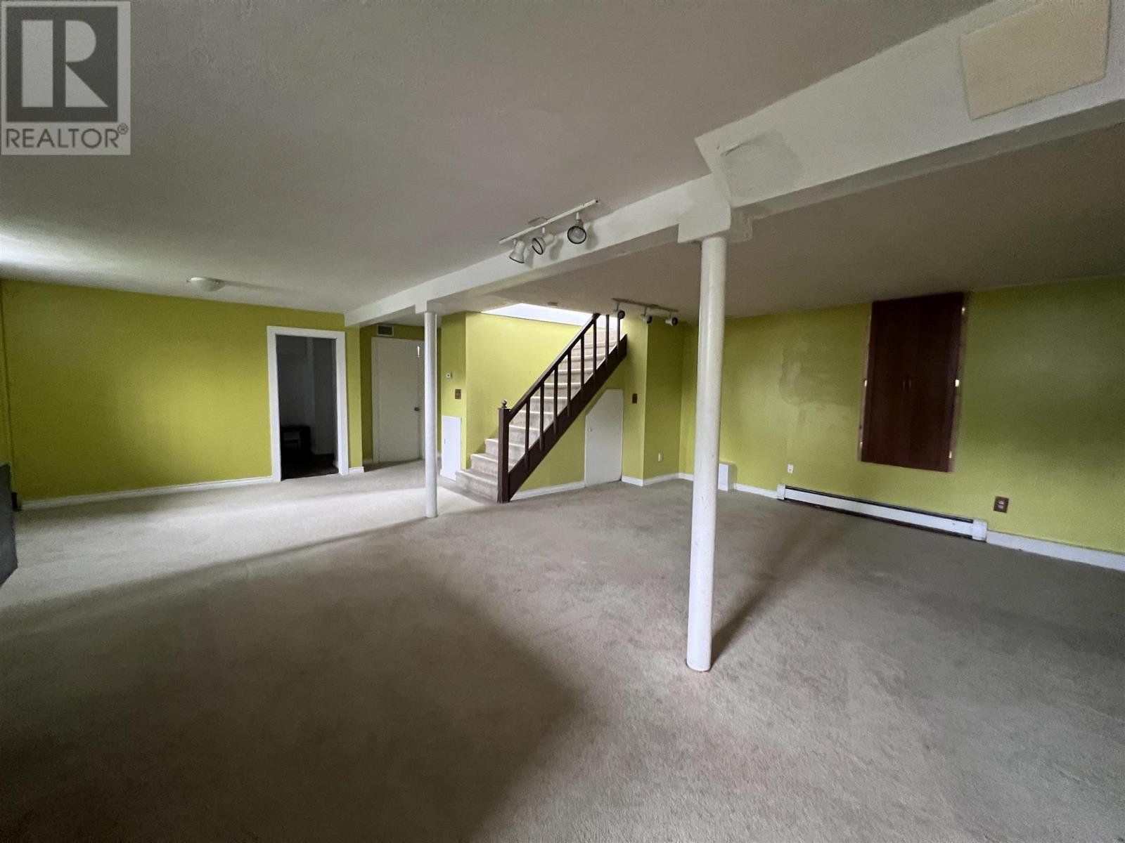 4 Sund Cres Property Photo 27