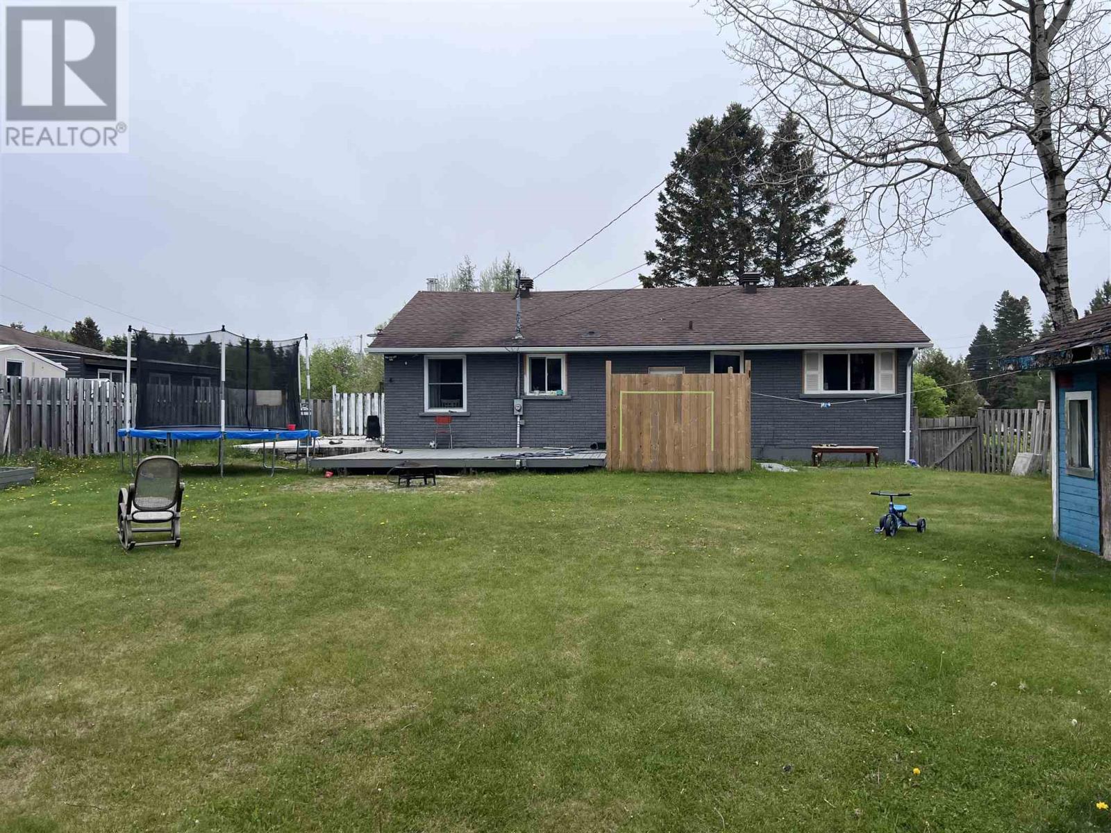 4 Sund Cres Property Photo 45