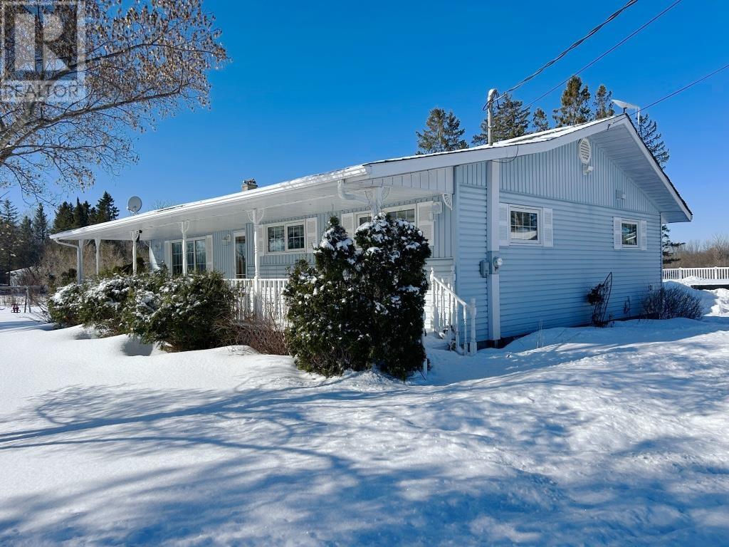 203 Hwy 611n Property Photo 2