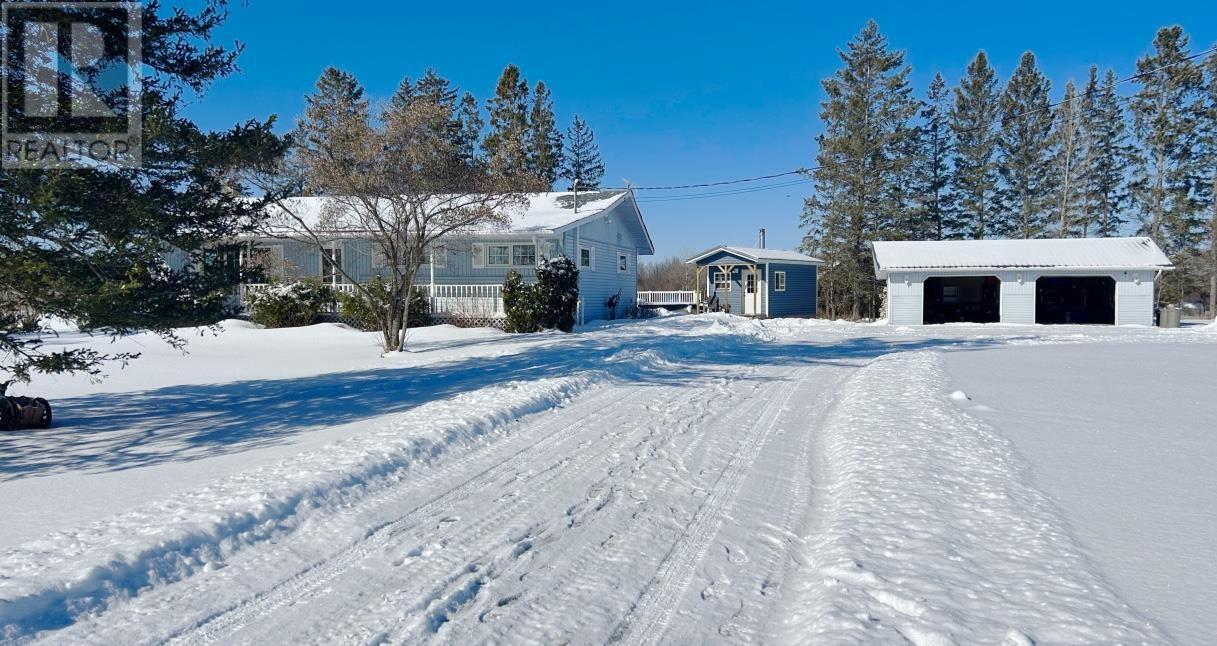 203 Hwy 611n Property Photo 3