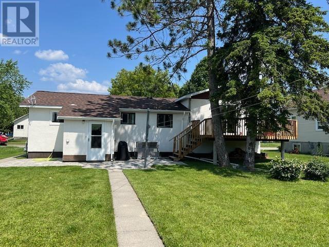 1021 Third St Property Photo 2