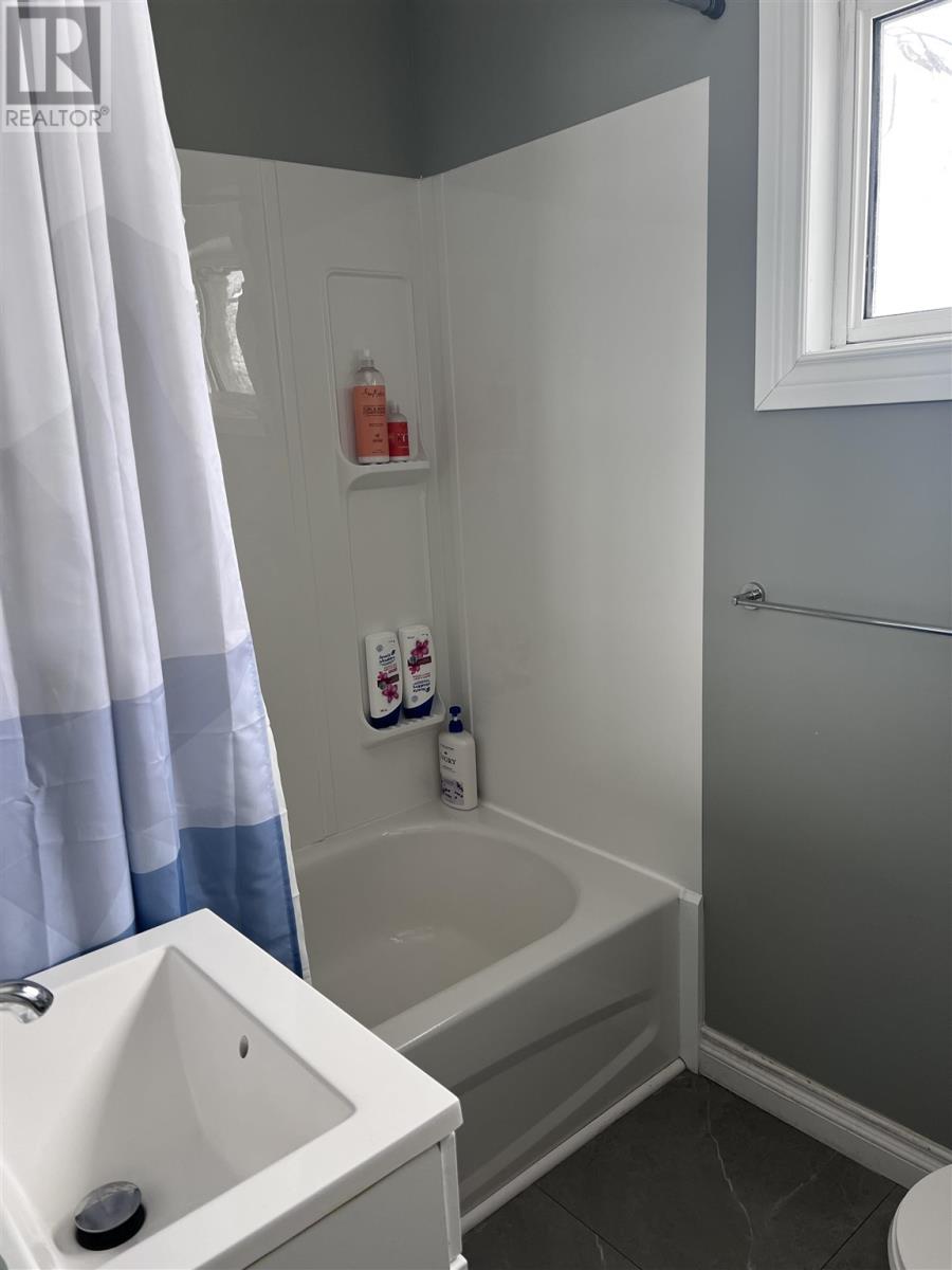 72 Hudson Dr Property Photo 12
