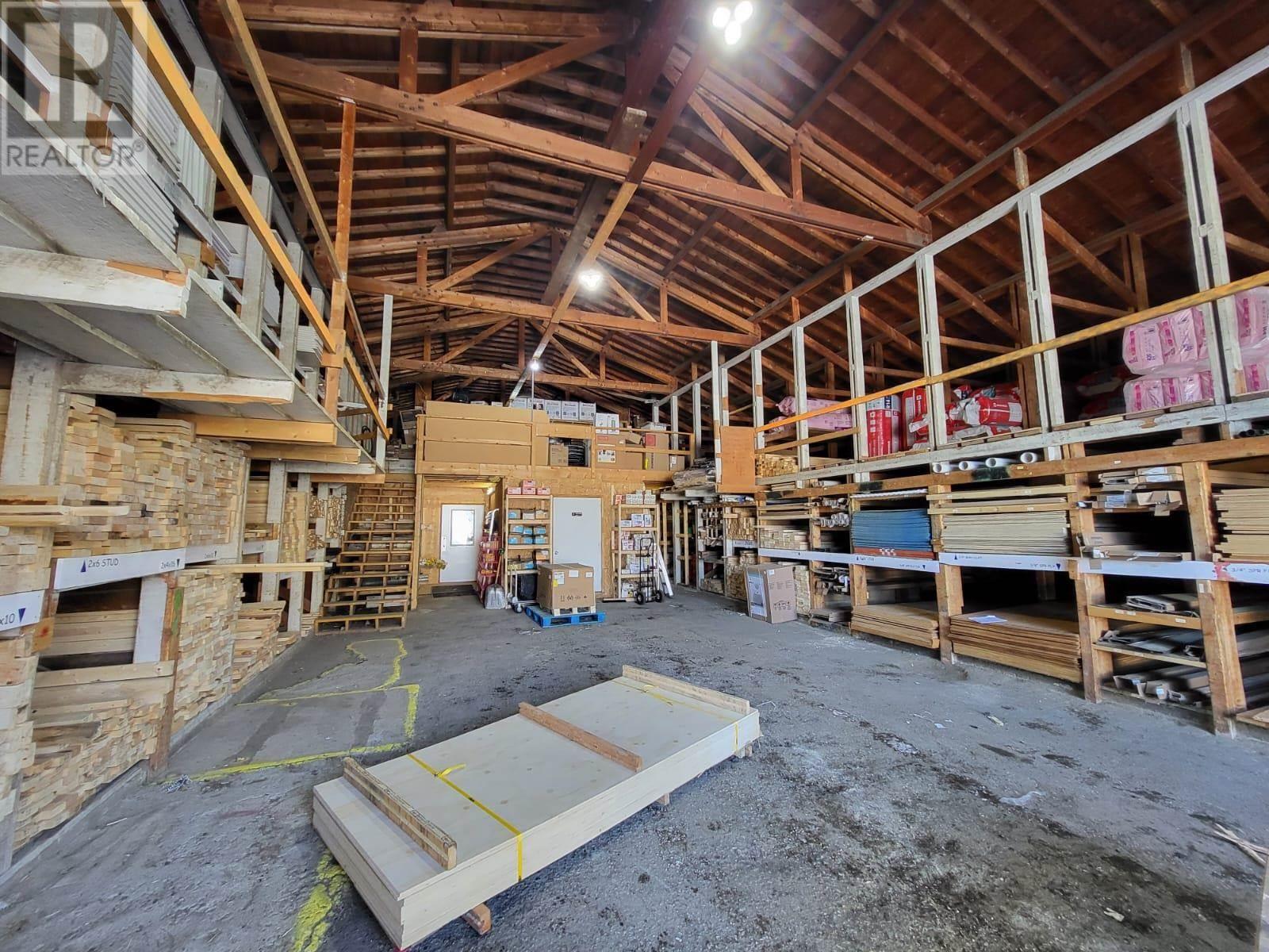 109 4th St Property Photo 36