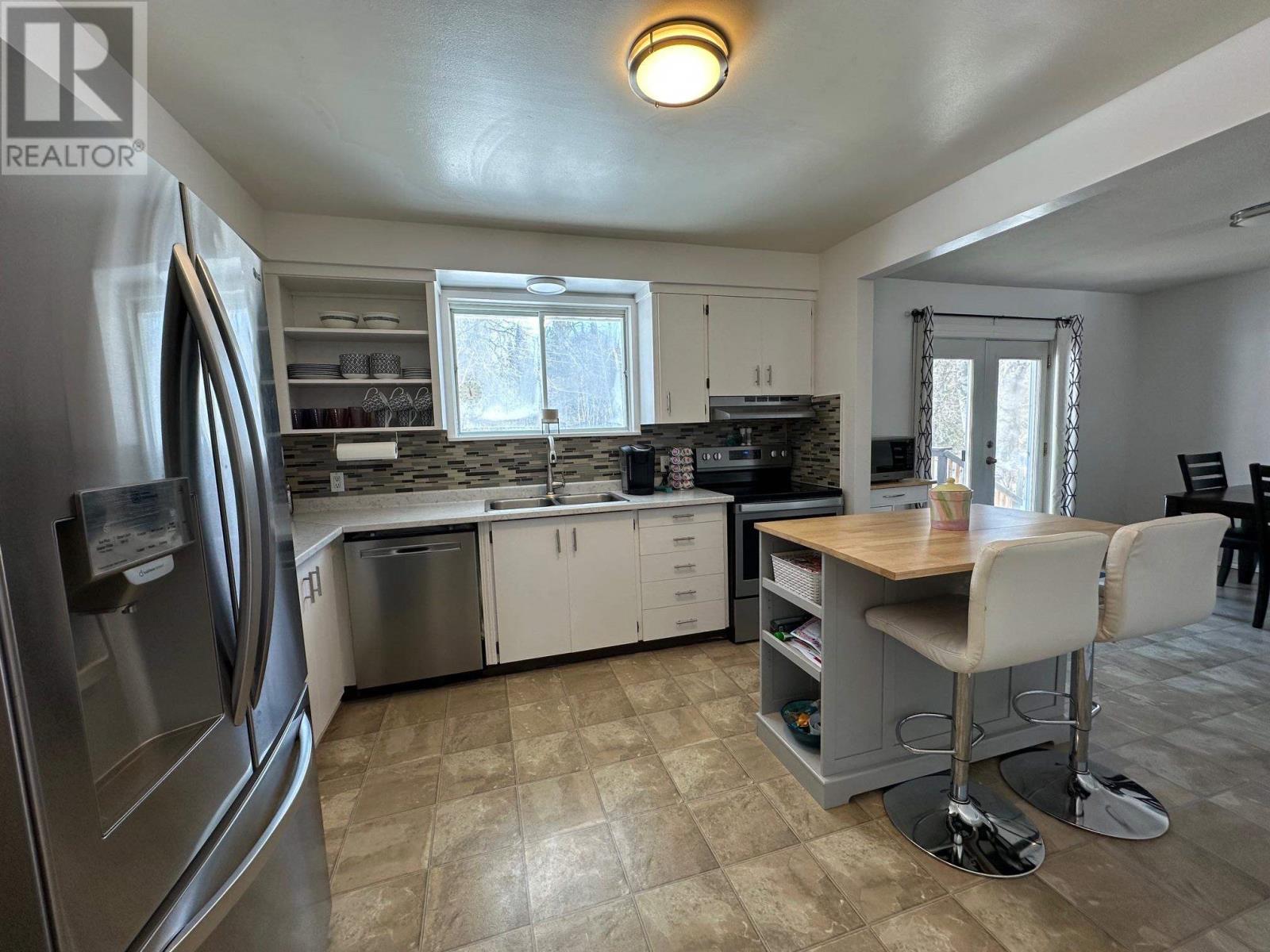 56 East Grove Cres Property Photo 10