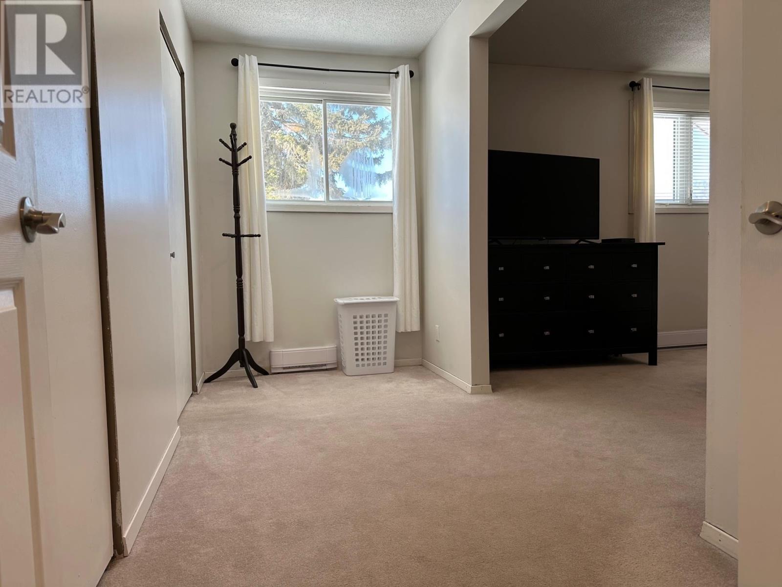 56 East Grove Cres Property Photo 14