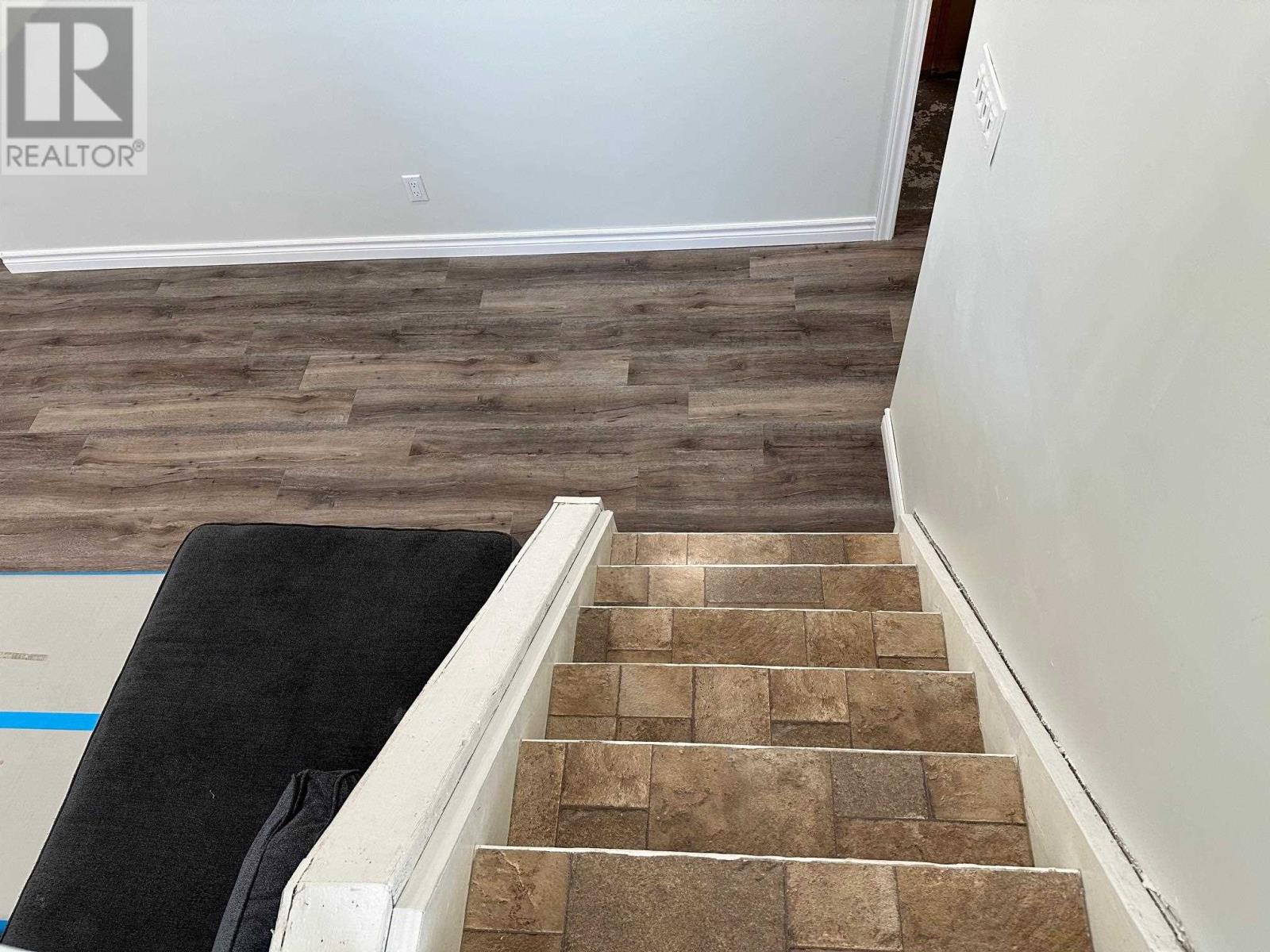 56 East Grove Cres Property Photo 24