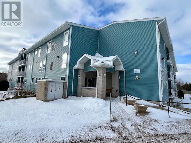 413 800 Gordon St Property Photo 2