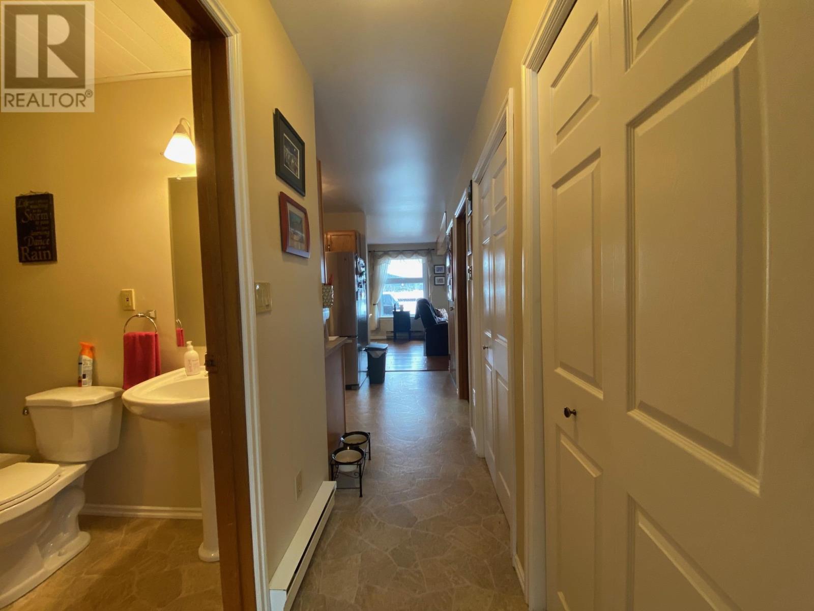 141 Sunset Dr Property Photo 5