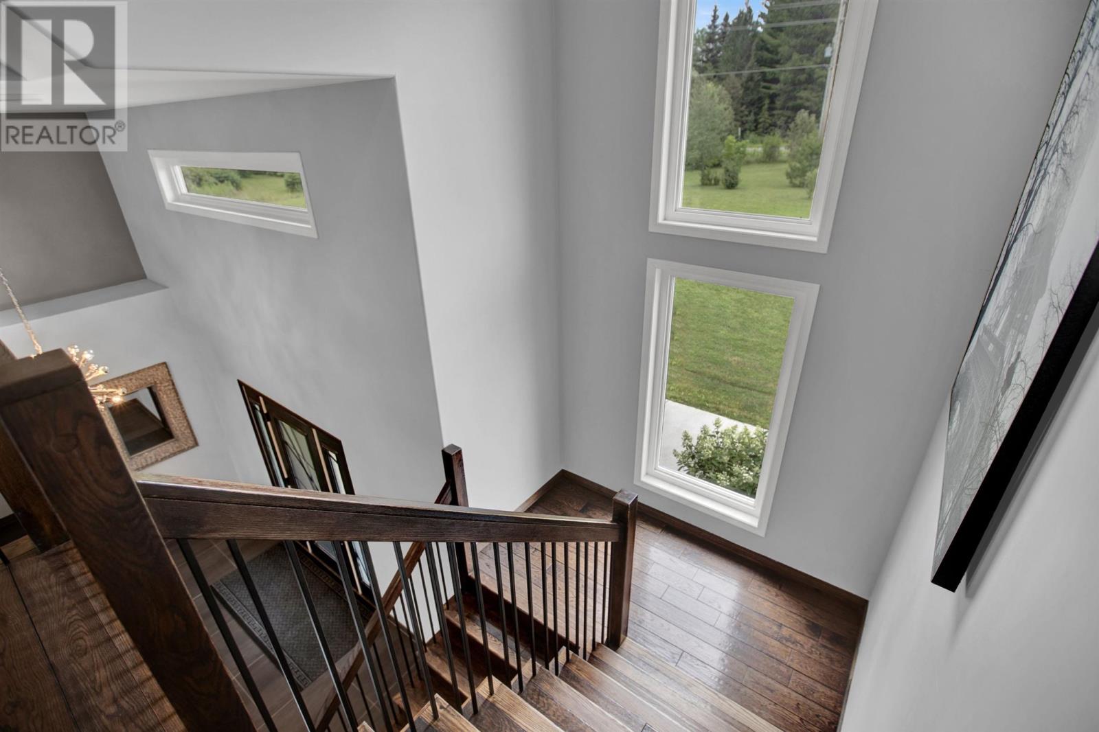 412 Fraser Rd Property Photo 6