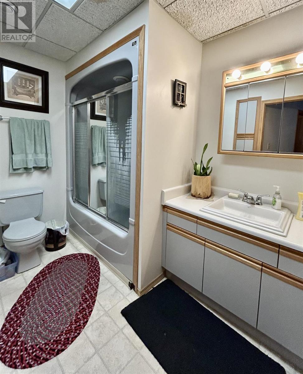 250 Scott Street Property Photo 20