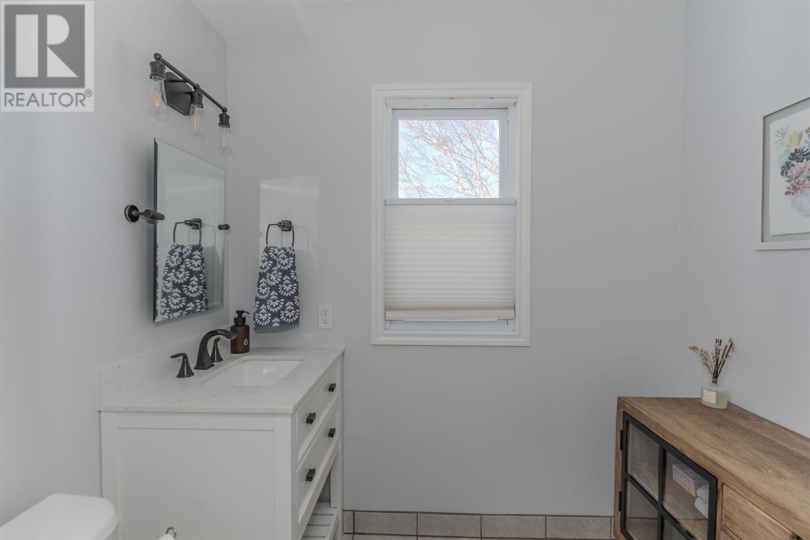 738 Bessie Ave Property Photo 11