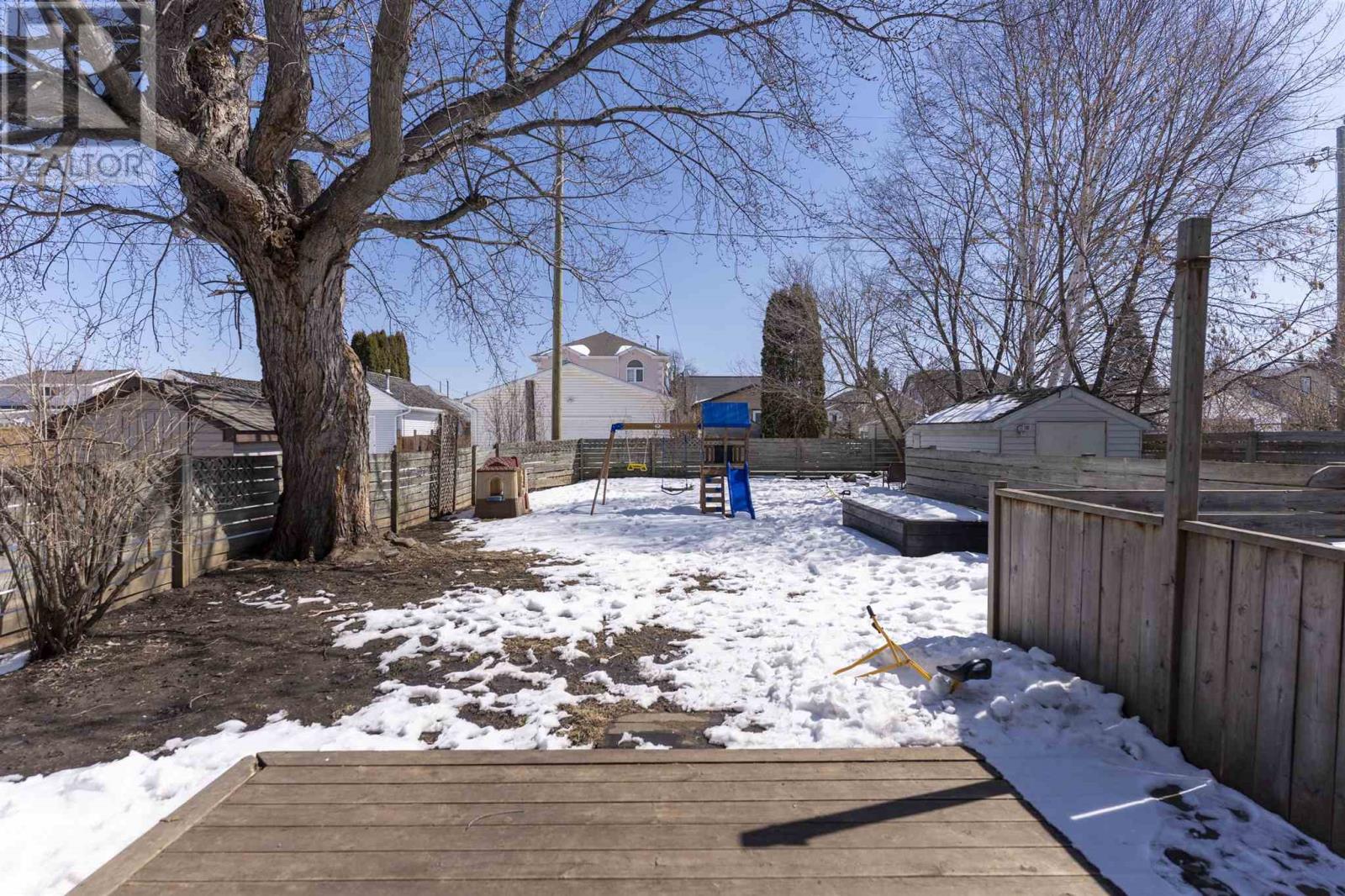 738 Bessie Ave Property Photo 24