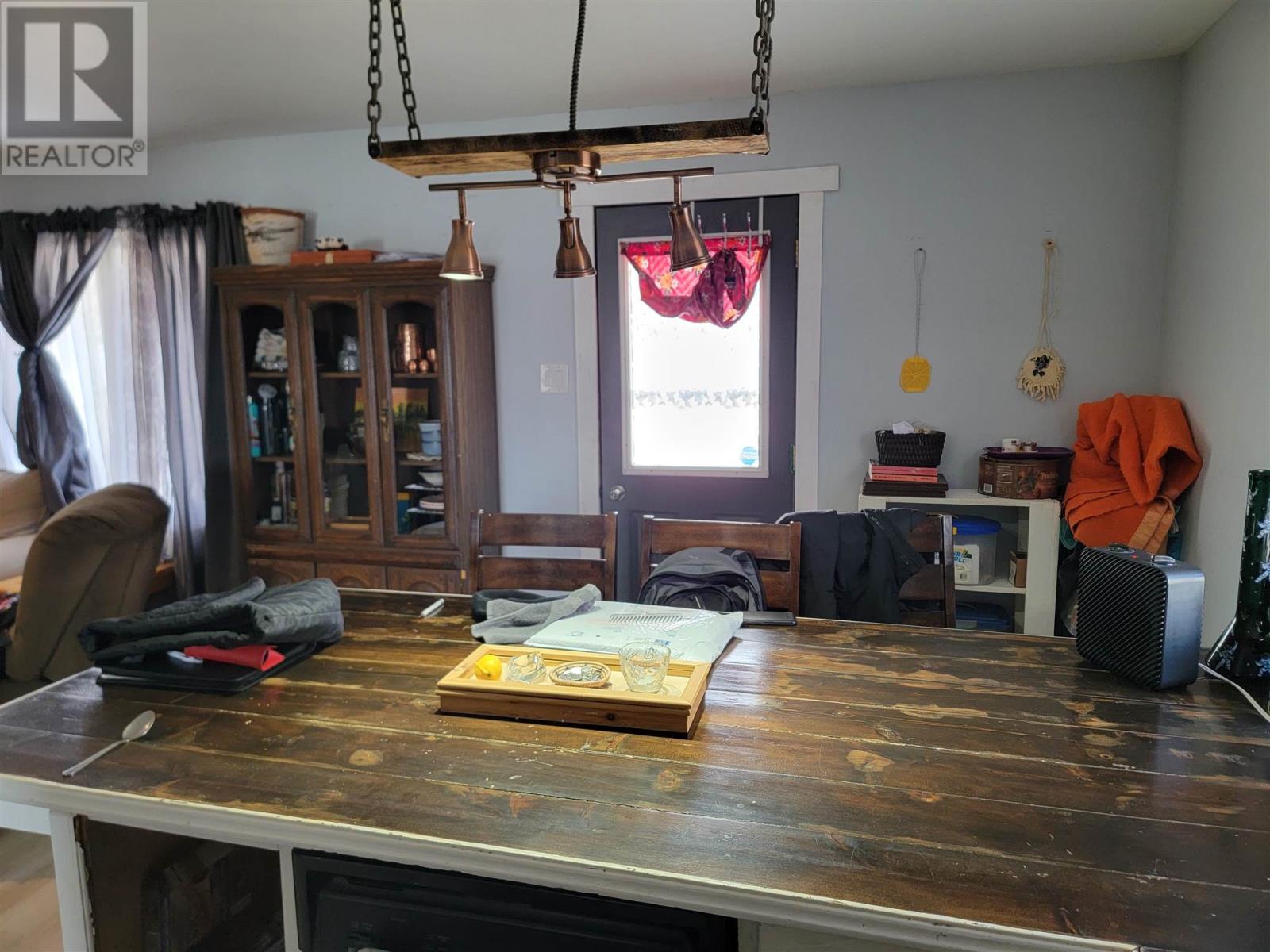 613 Third St W Property Photo 4