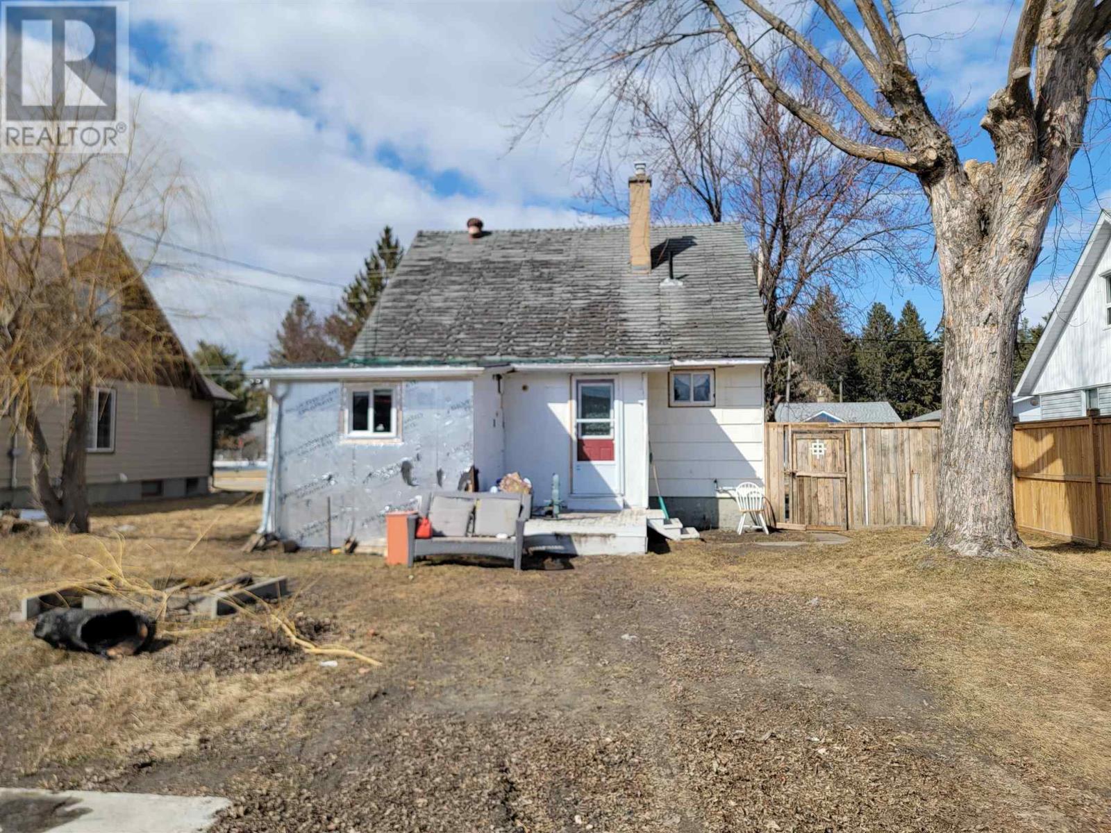 613 Third St W Property Photo 25