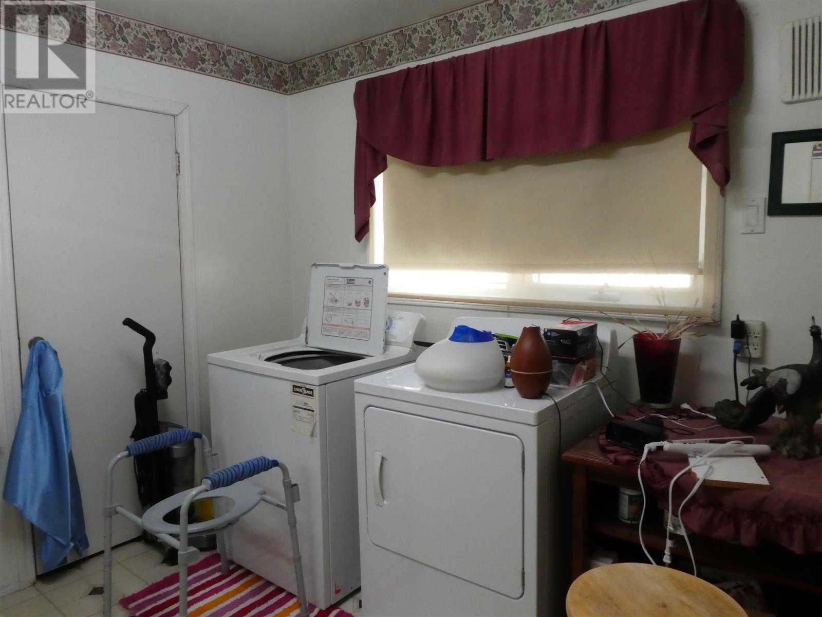 328 Ball Park Cres Property Photo 8