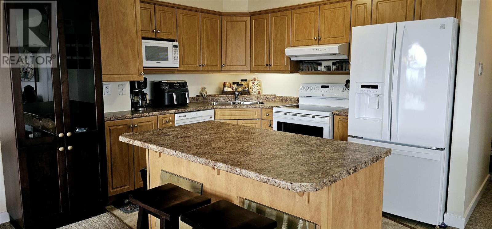 407 31 Martha St Property Photo 4