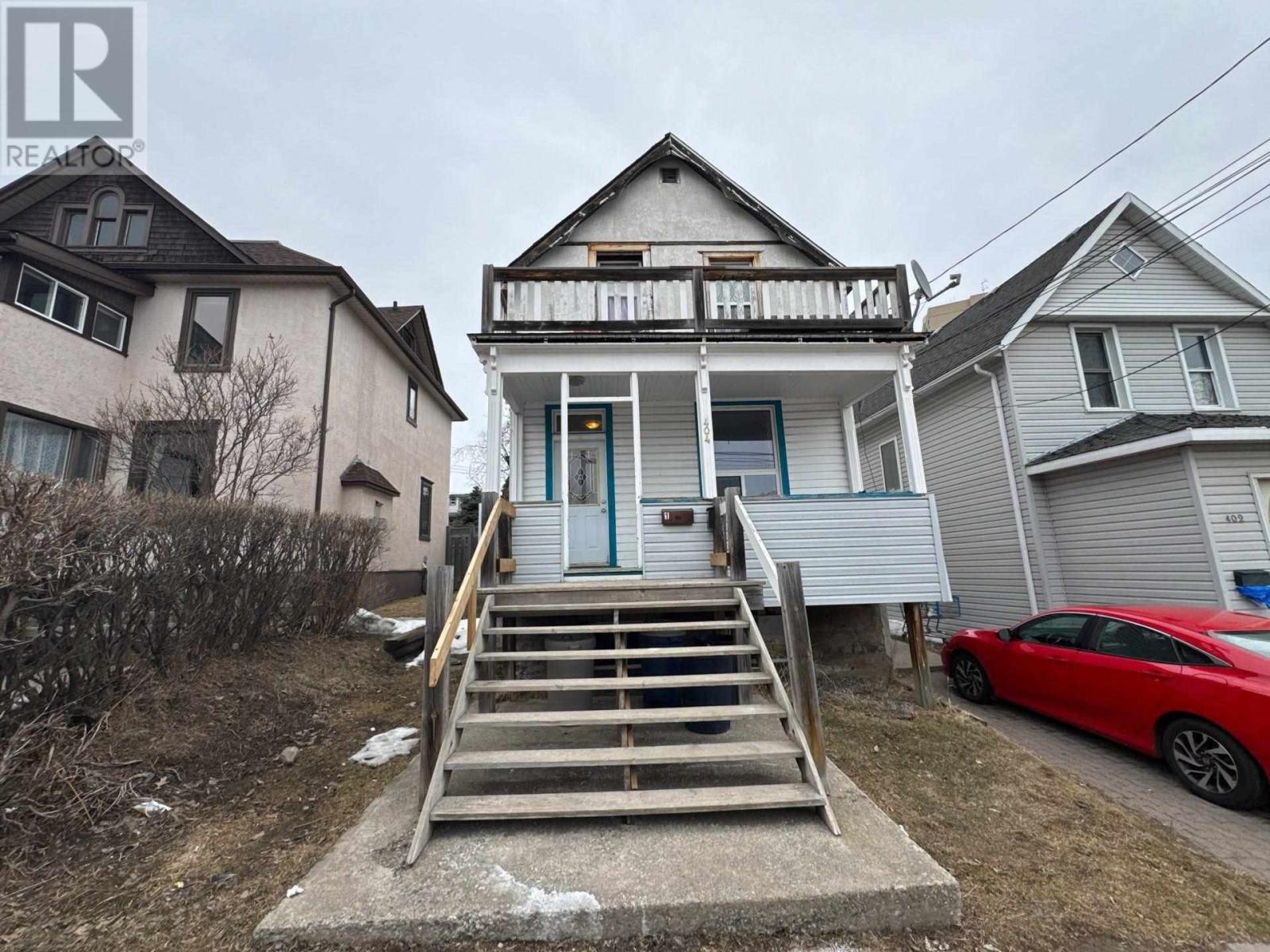 404 Ambrose St Property Photo 2