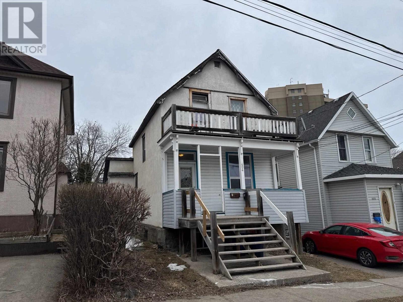 404 Ambrose St Property Photo 3