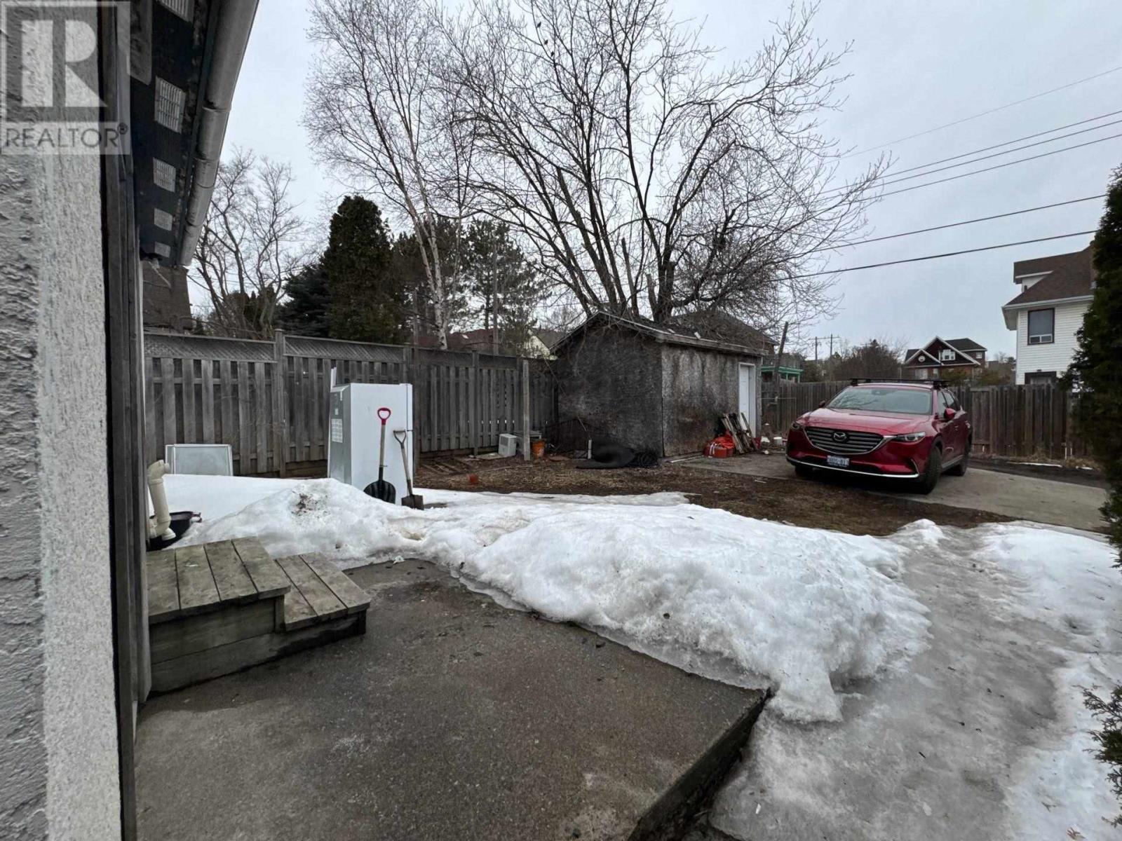 404 Ambrose St Property Photo 31