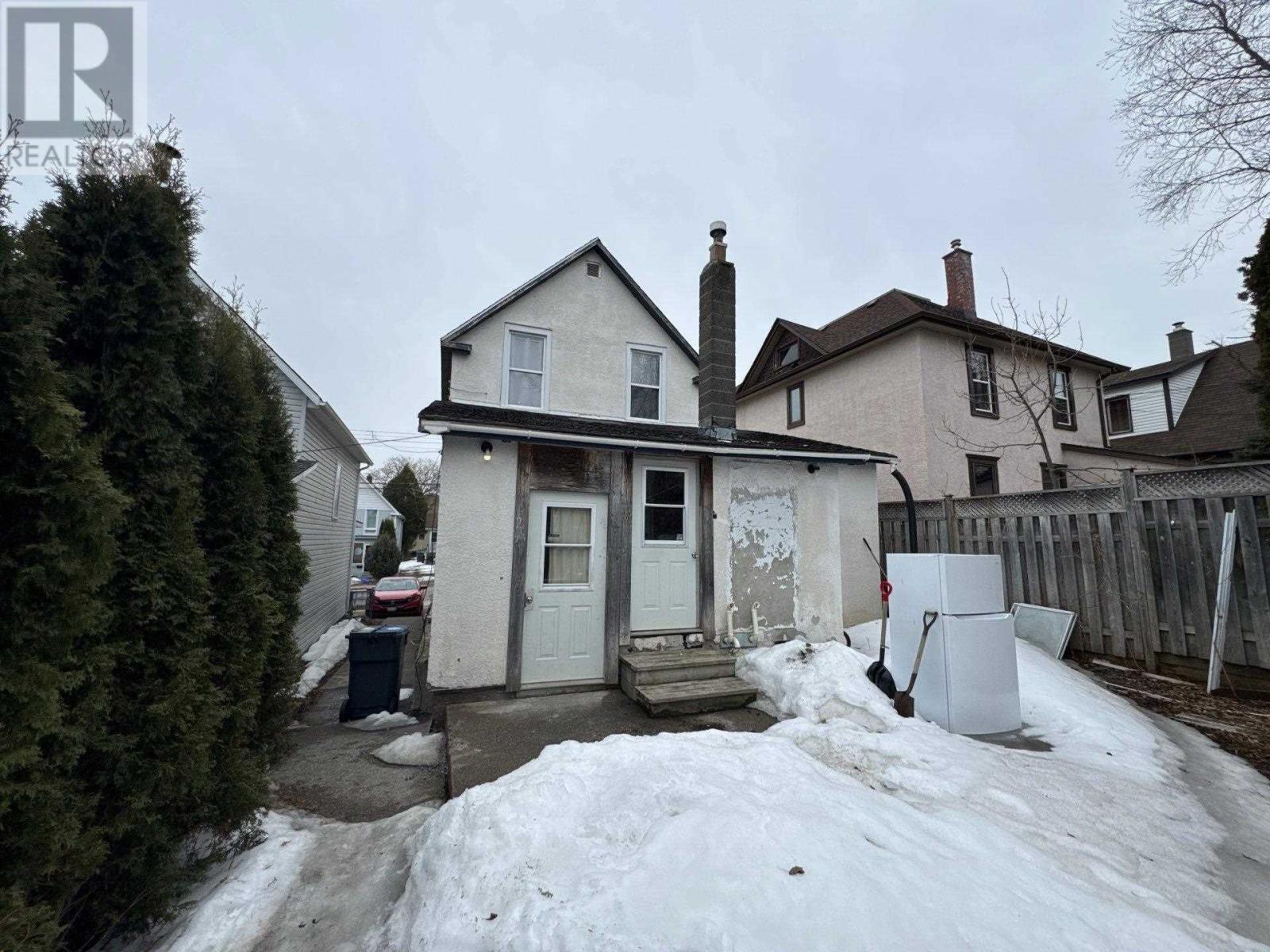 404 Ambrose St Property Photo 33