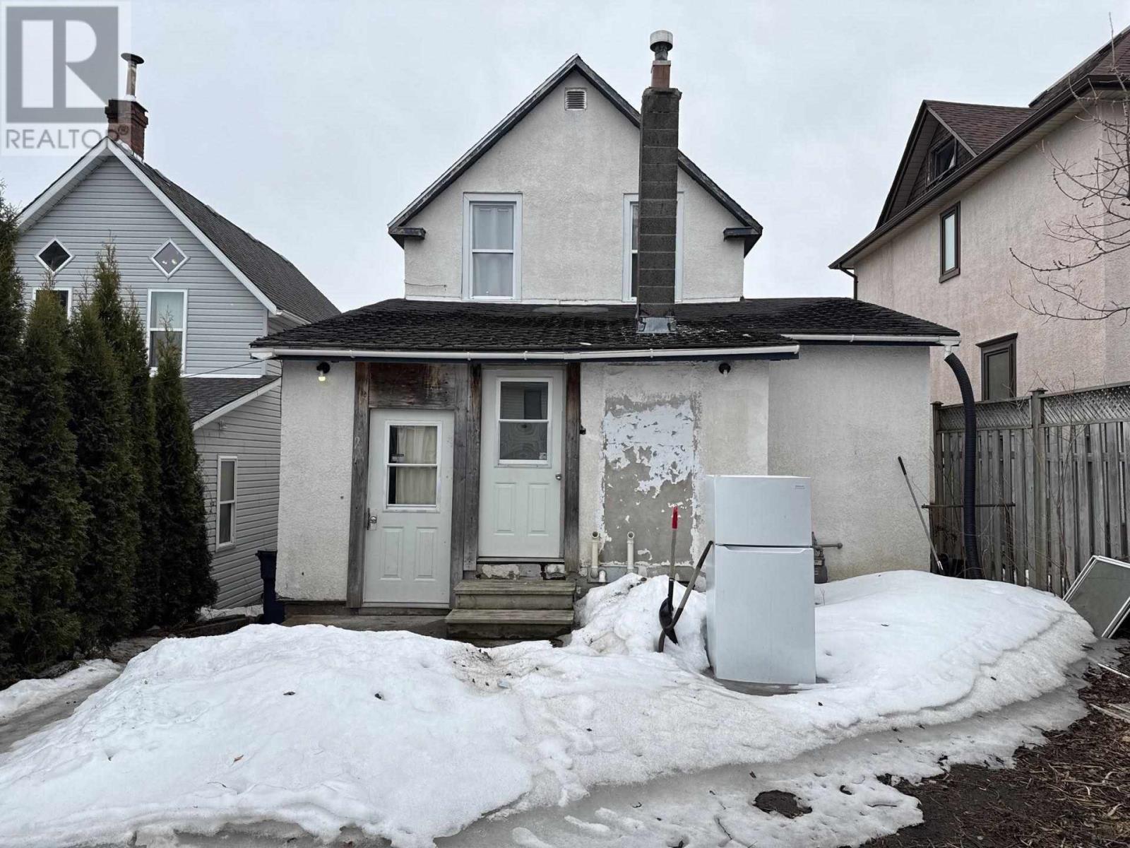 404 Ambrose St Property Photo 34