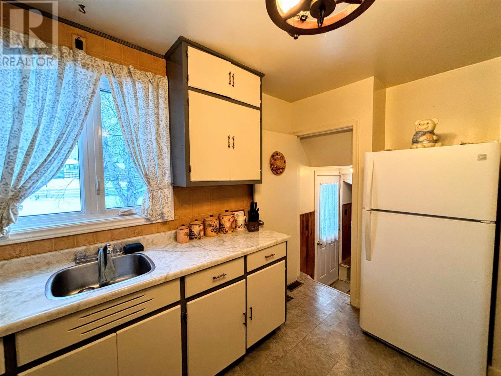 18 Ohsweken Rd Property Photo 8