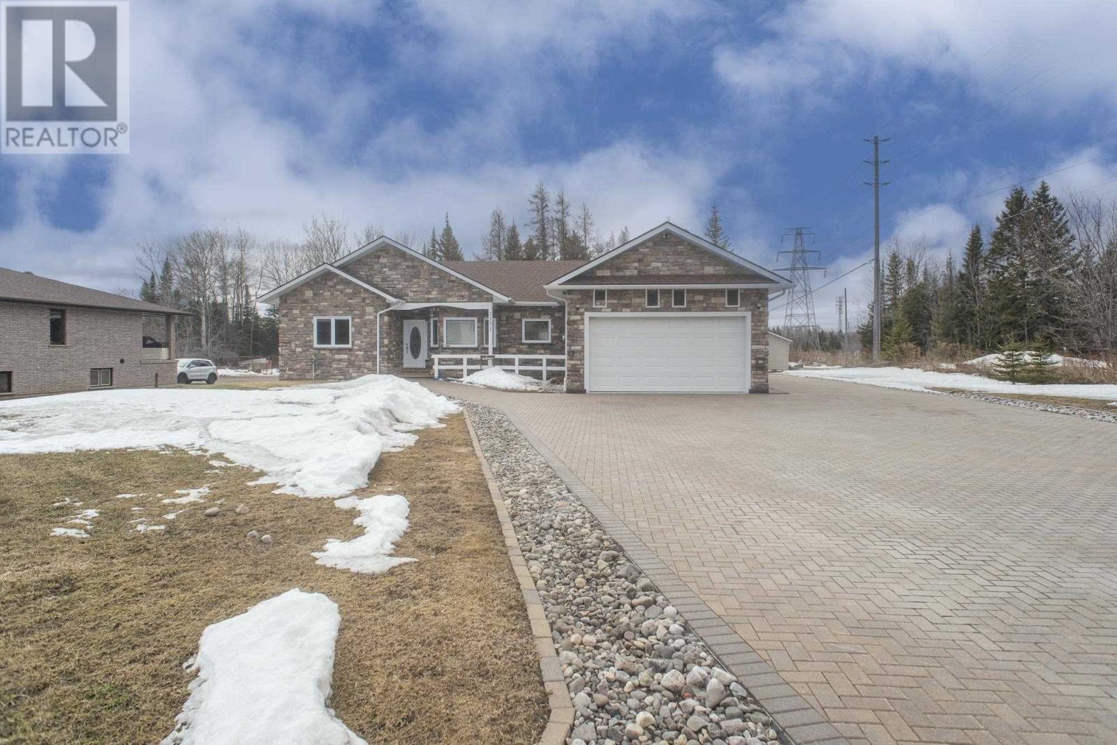 1351 John St. Rd Property Photo 1