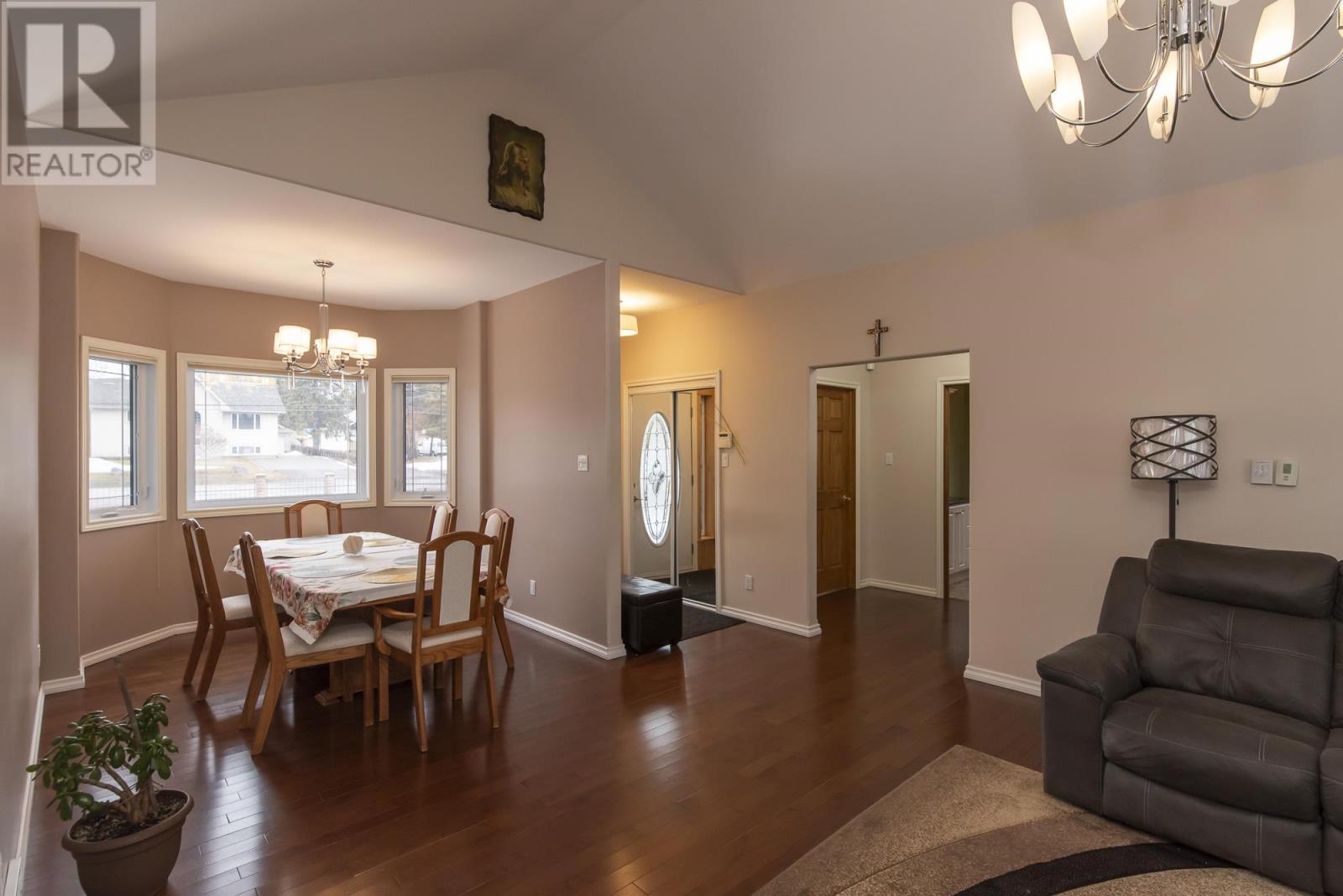 1351 John St. Rd Property Photo 6