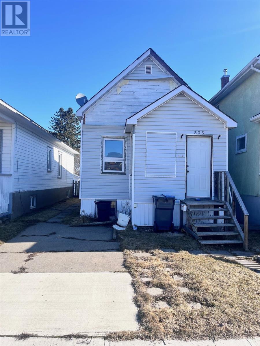335 Heron St Property Photo 1