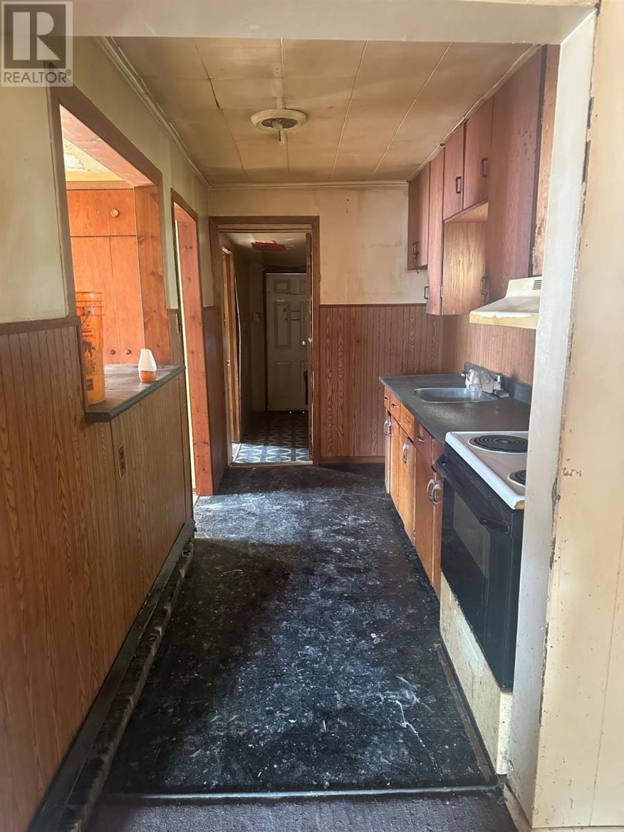 335 Heron St Property Photo 2
