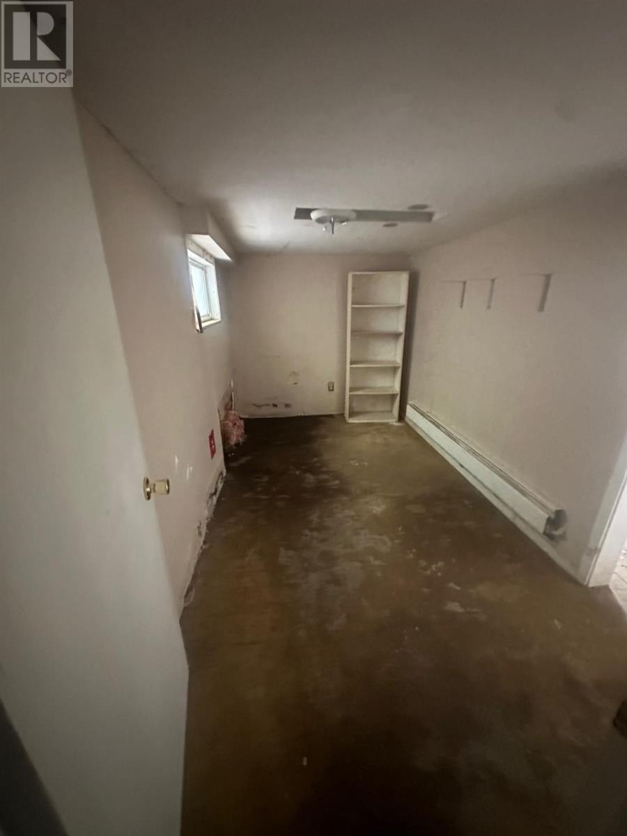 335 Heron St Property Photo 9