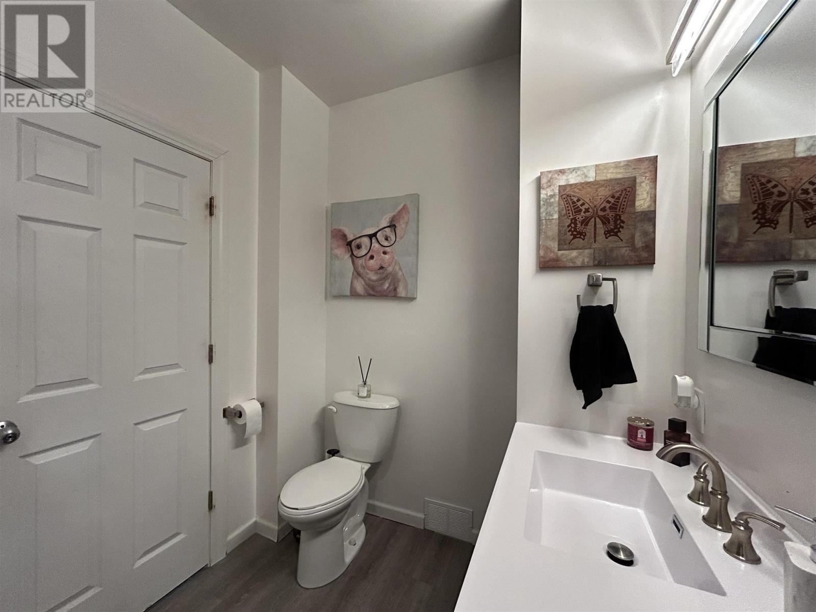 324 Second St E Property Photo 16