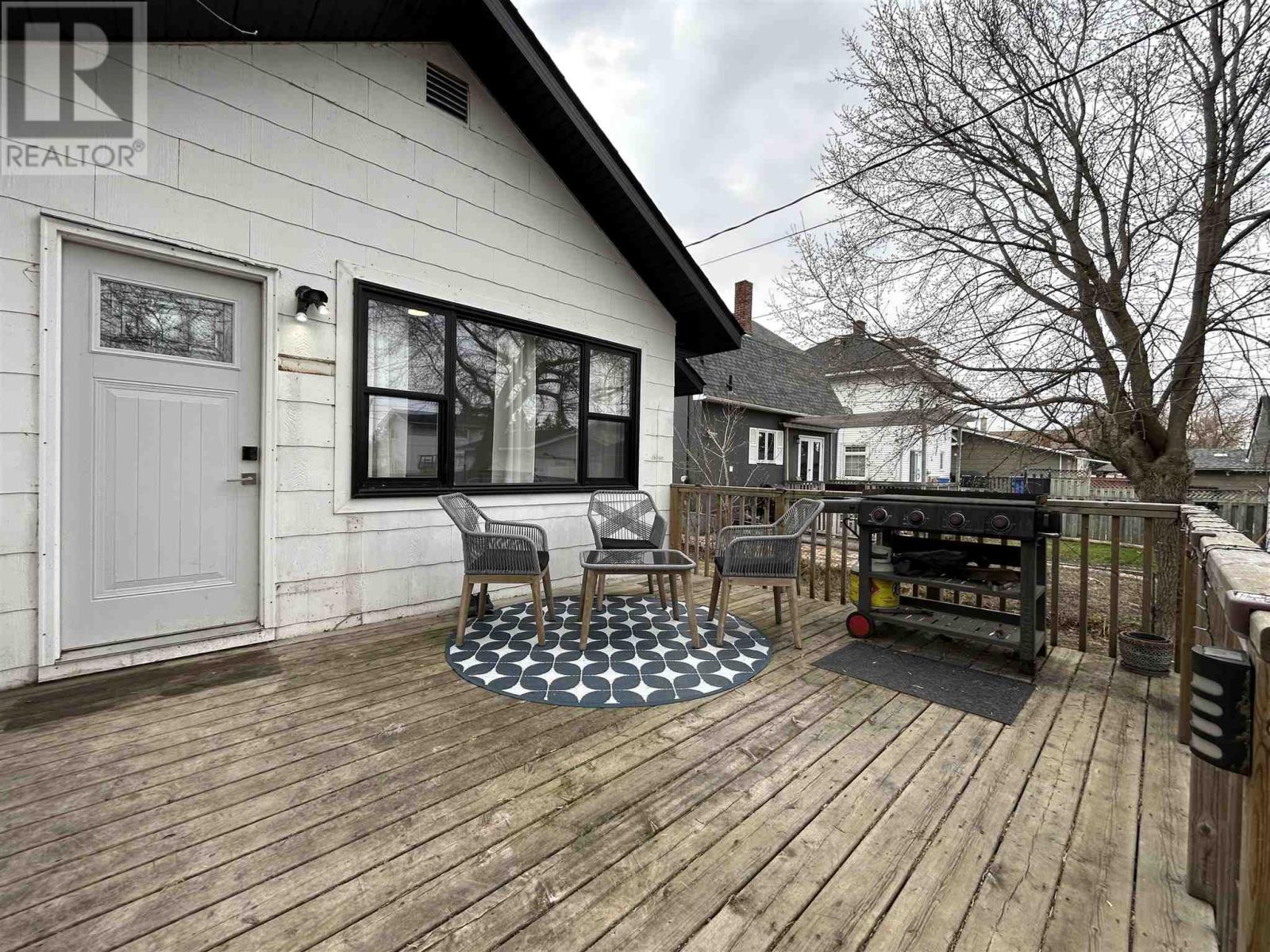 324 Second St E Property Photo 39