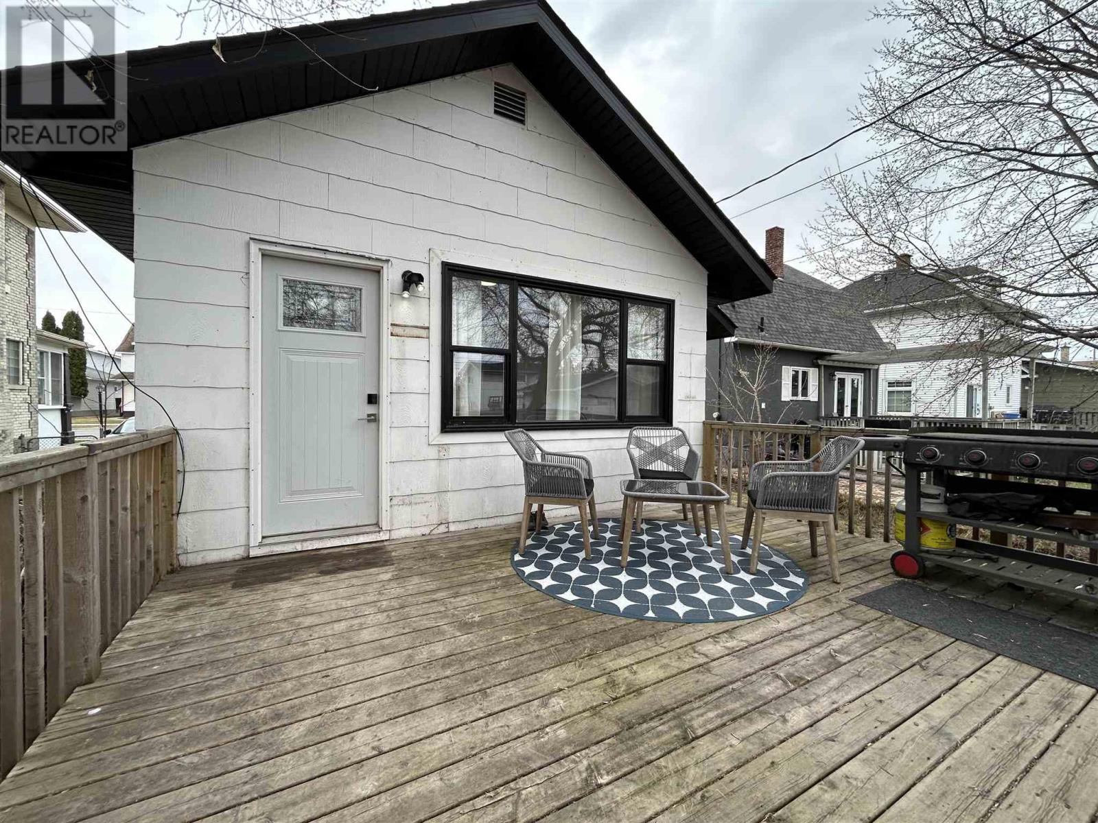 324 Second St E Property Photo 42