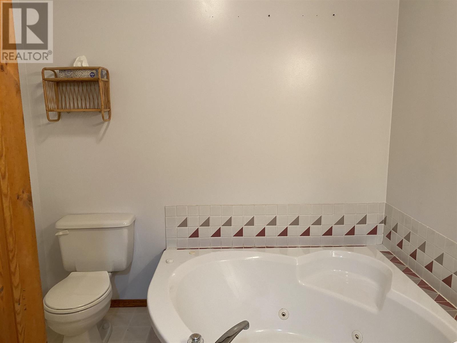 987 Redford Rd Property Photo 10