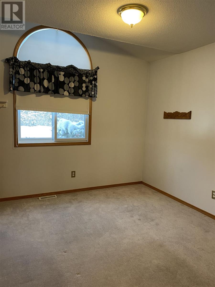 987 Redford Rd Property Photo 11