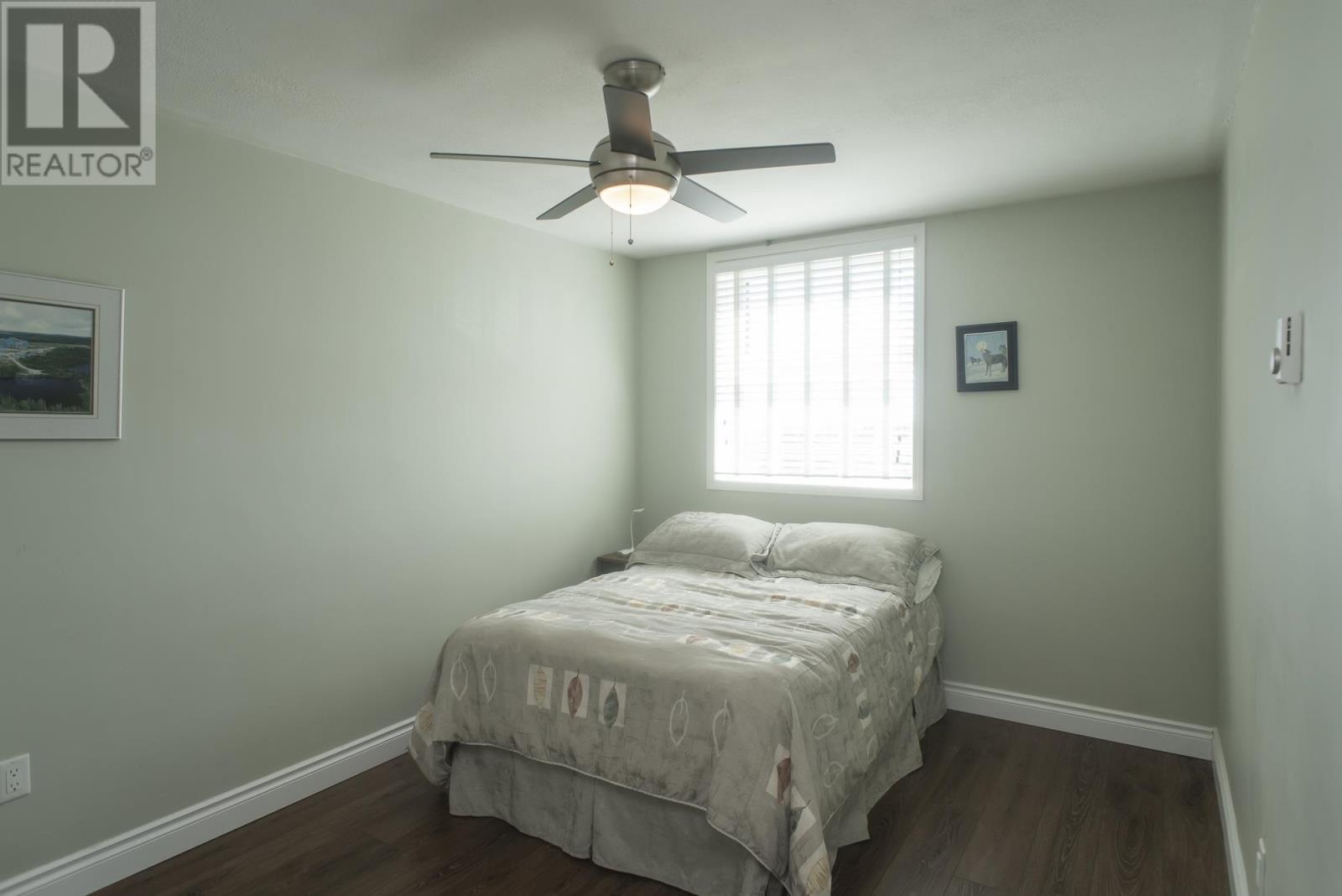 408 405 Waverly St Property Photo 16