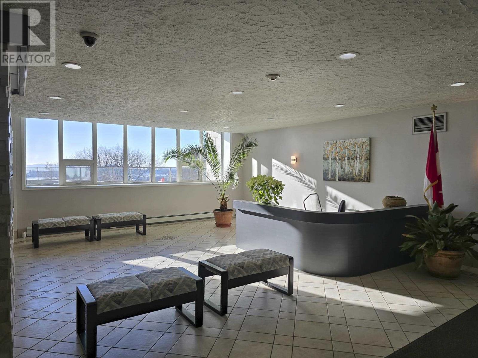 408 405 Waverly St Property Photo 42